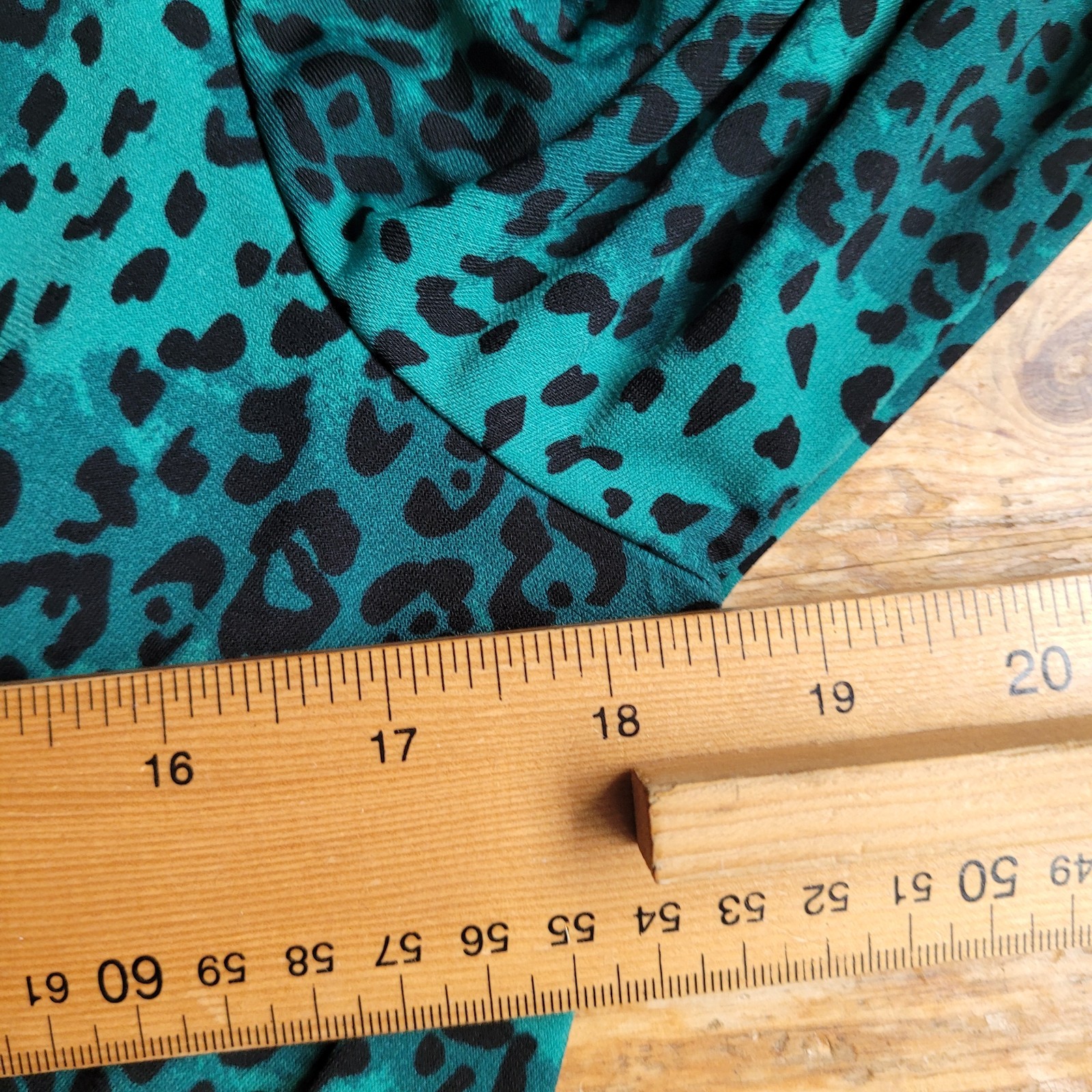 Jolie Moi Green Animal Print Jersey Dress V-neck Knee Length Pockets Size 14 Uk