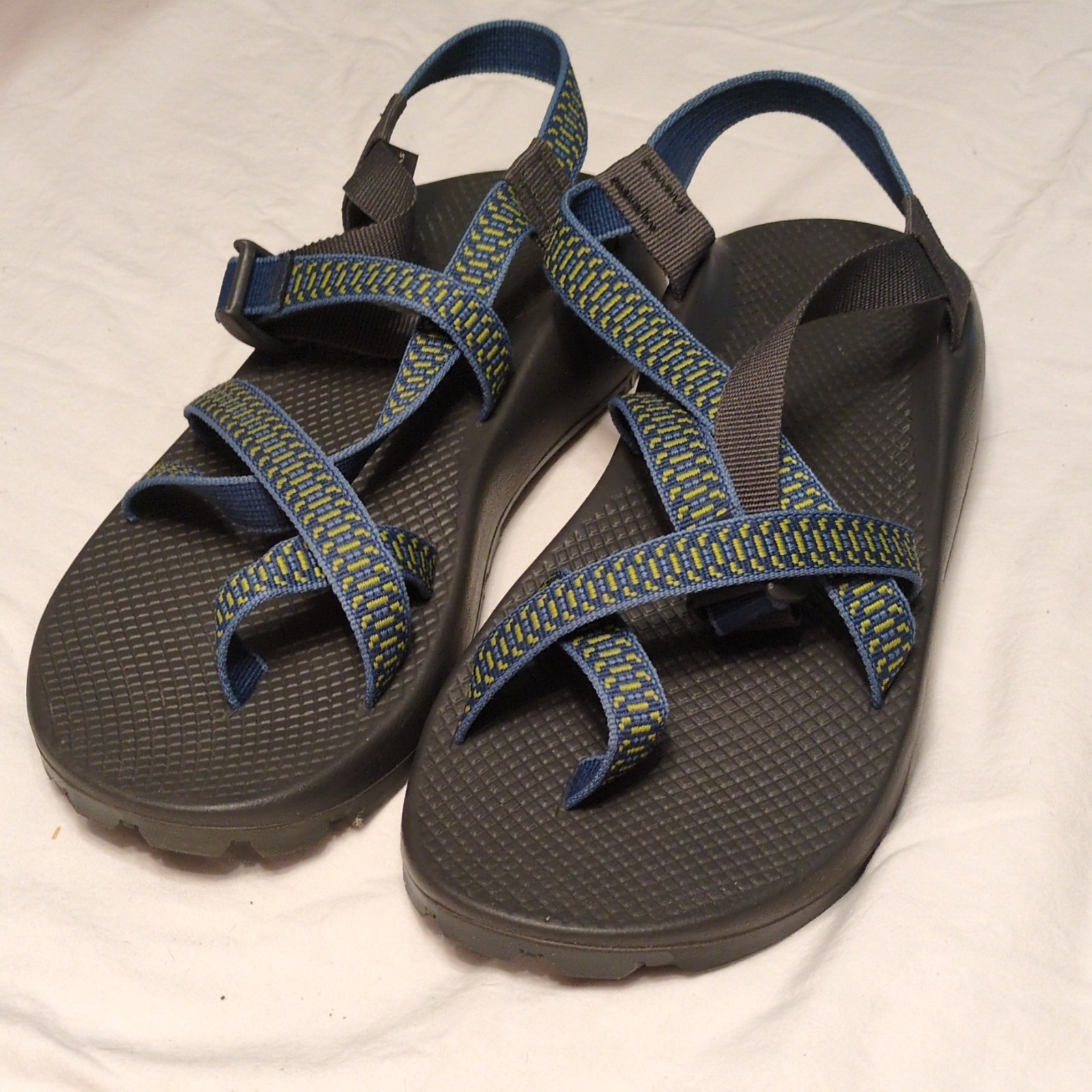 Chaco Men’s Strappy Sandals Adjustable Strap Buckle Black Blue Green