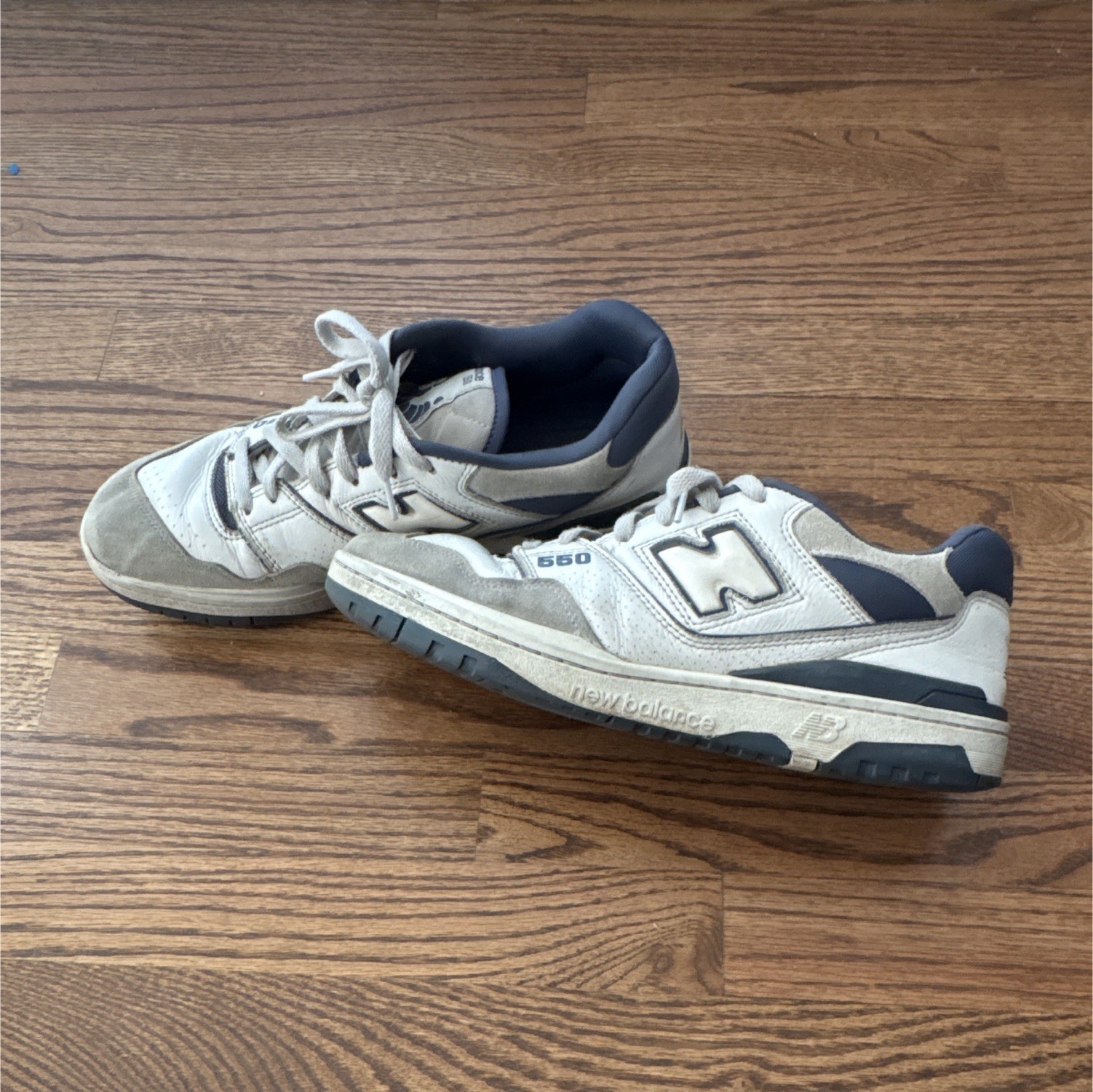 New Balance 550 Men’s Low Top Lace-Up Sneakers White Gray Blue Solid