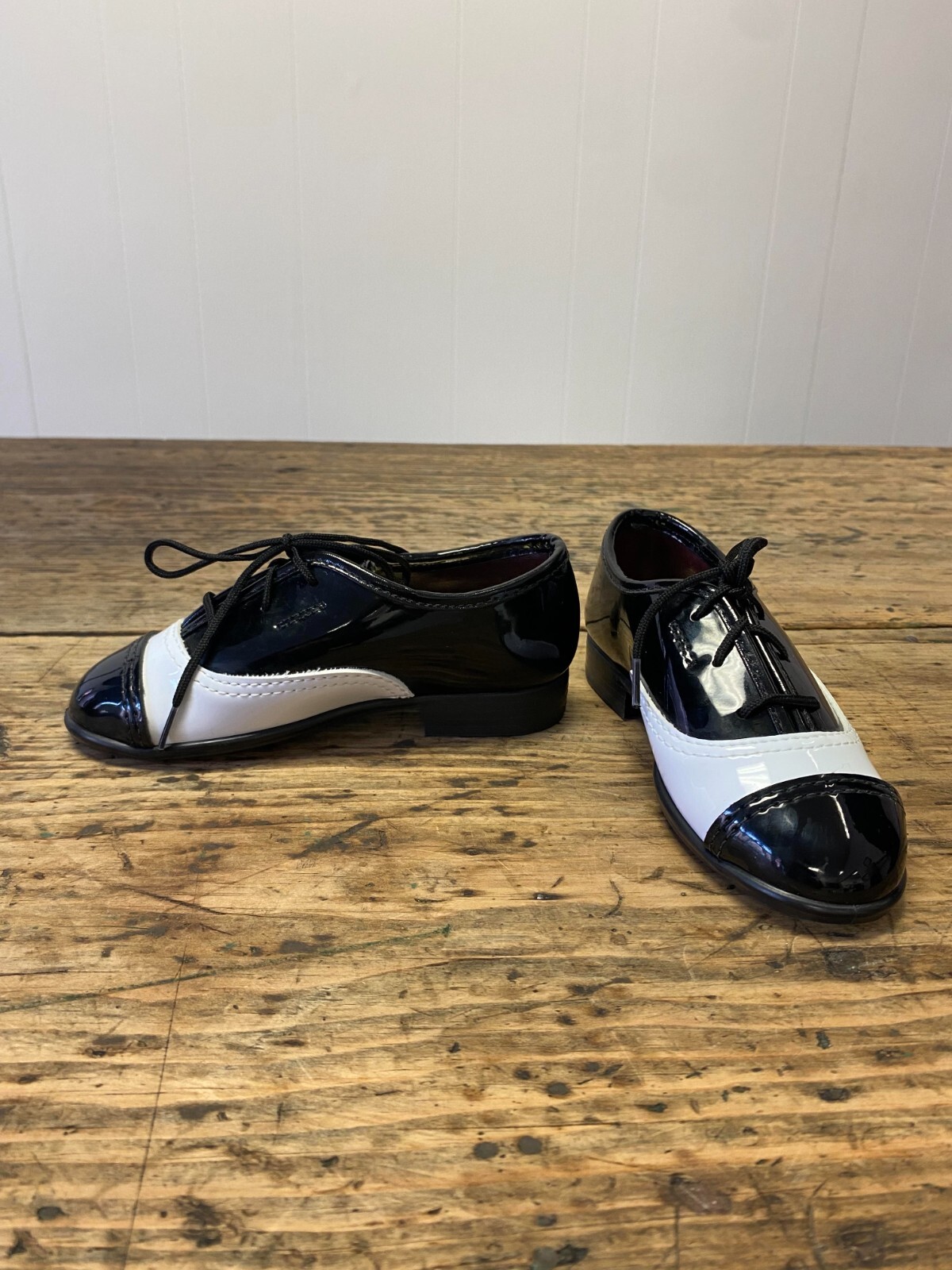 Kid’s Black and White Patent Leather Formal Dress Tuxedo Lace Up Round Toe Shoes