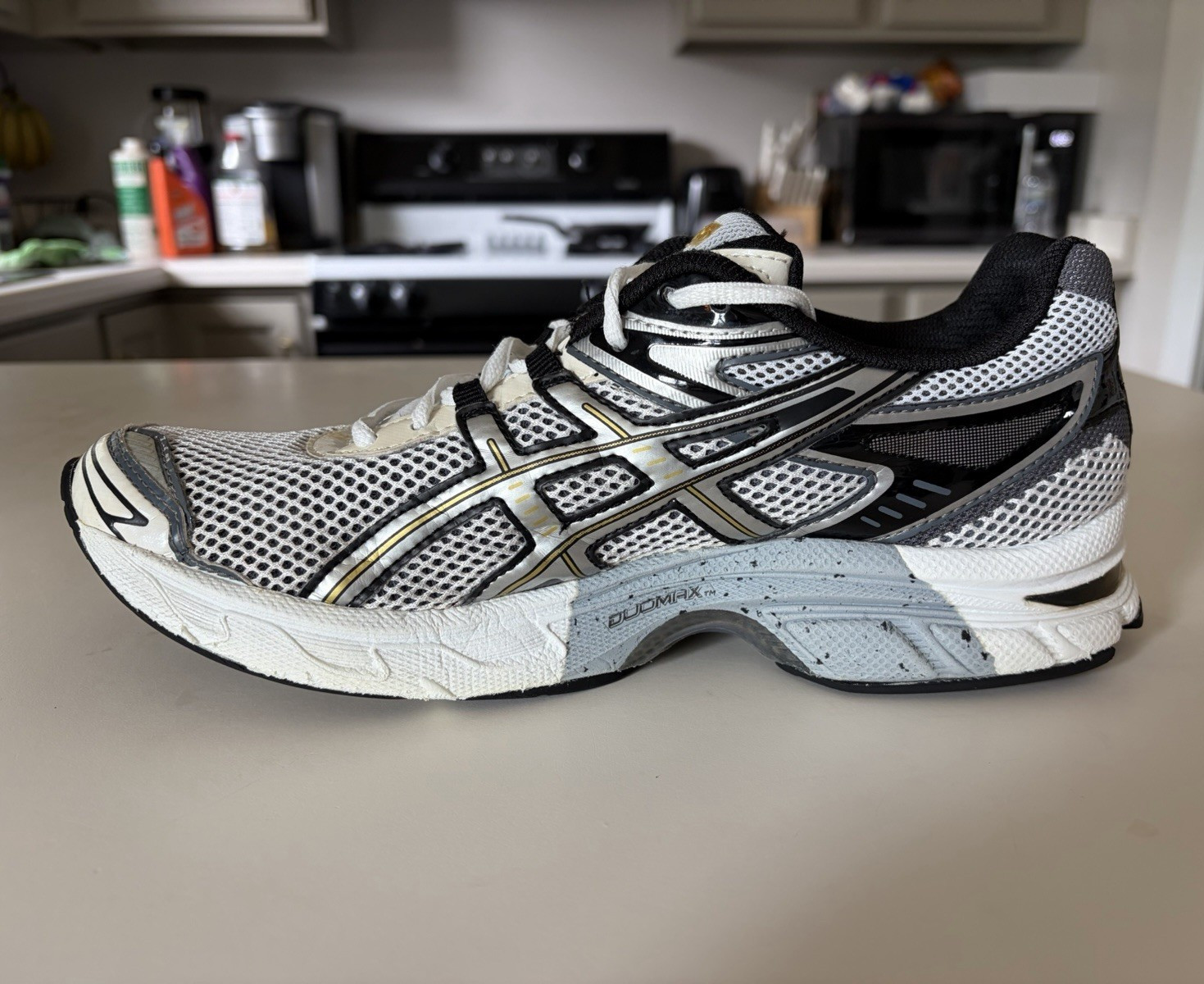 Vintage ASICS Gel-Phoenix T023N Mens 9.5 Silver Black Gold Running Shoes