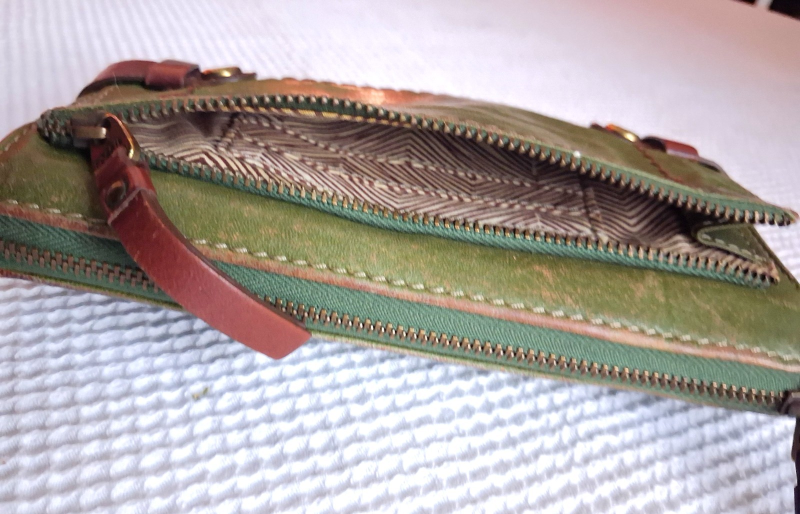 Fossil Olive Green Leather Accordion Organizer Wallet Clutch Fiocchi Italy