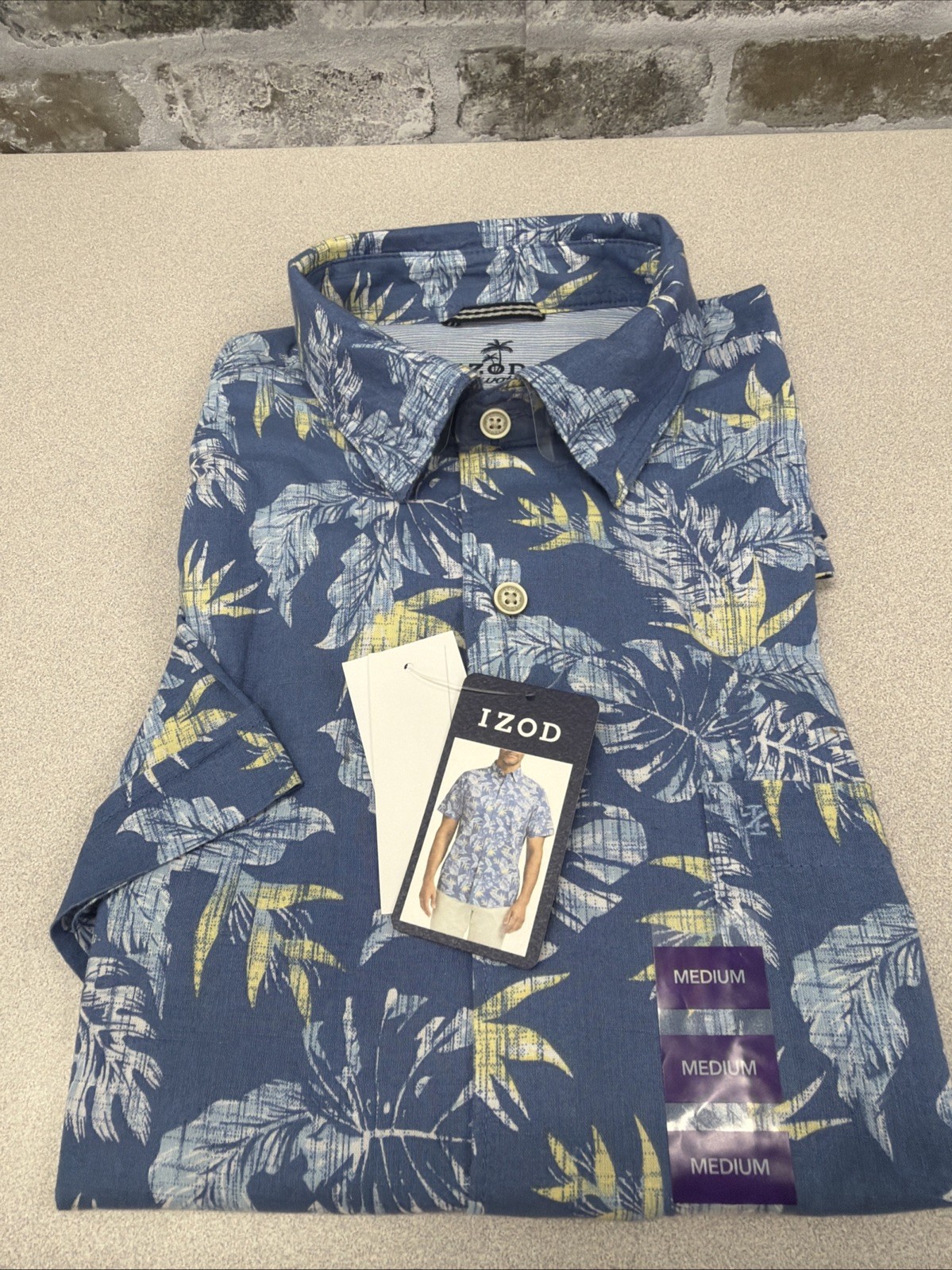 Izod Saltwater Dockside Men’s Med Short Sleeve Button Up Blue Hawaiian Shirt New