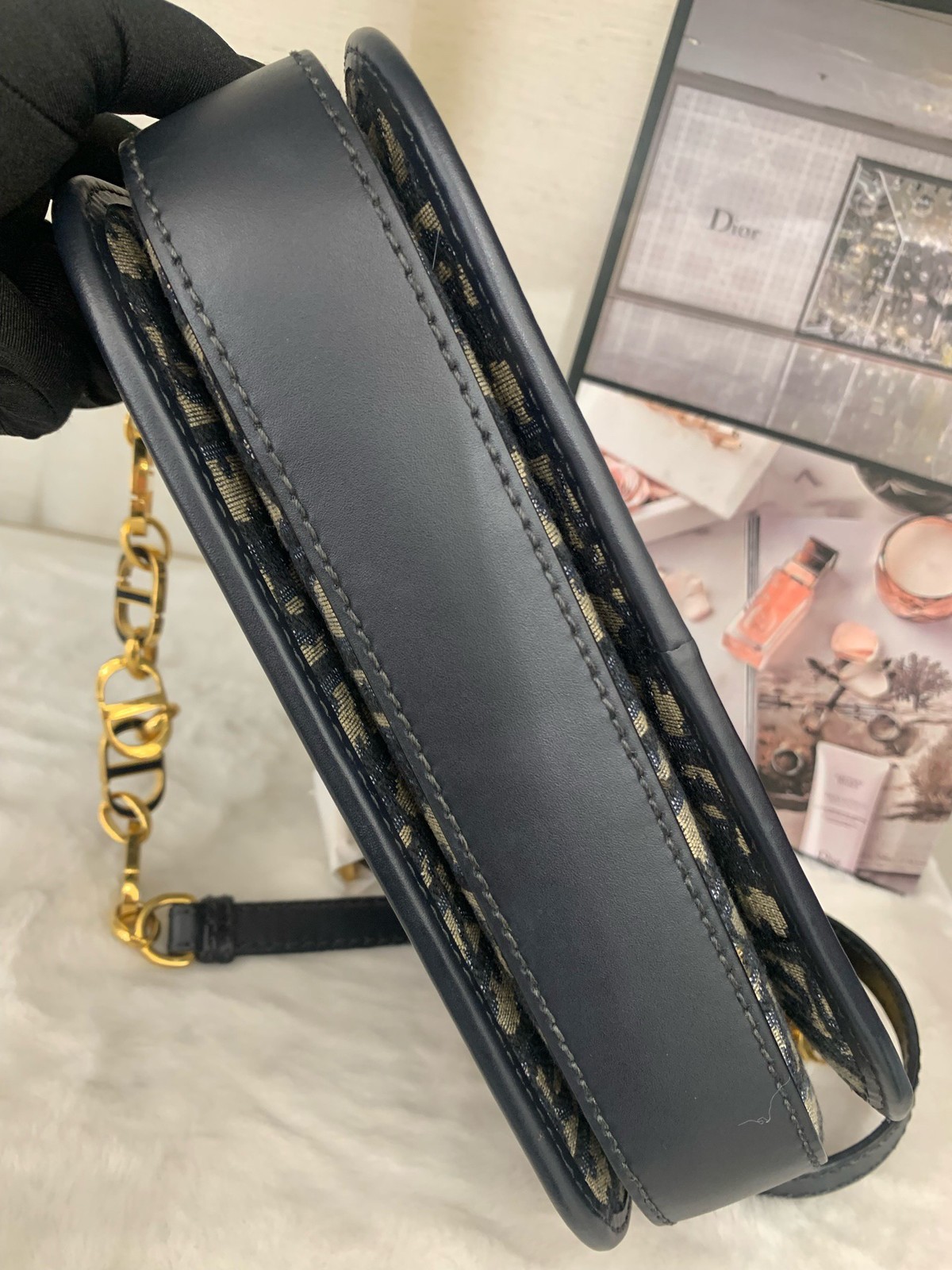 Dior Montaigne 30 presbyllic messenger bag hand (21.5 x 12 x 4)cm