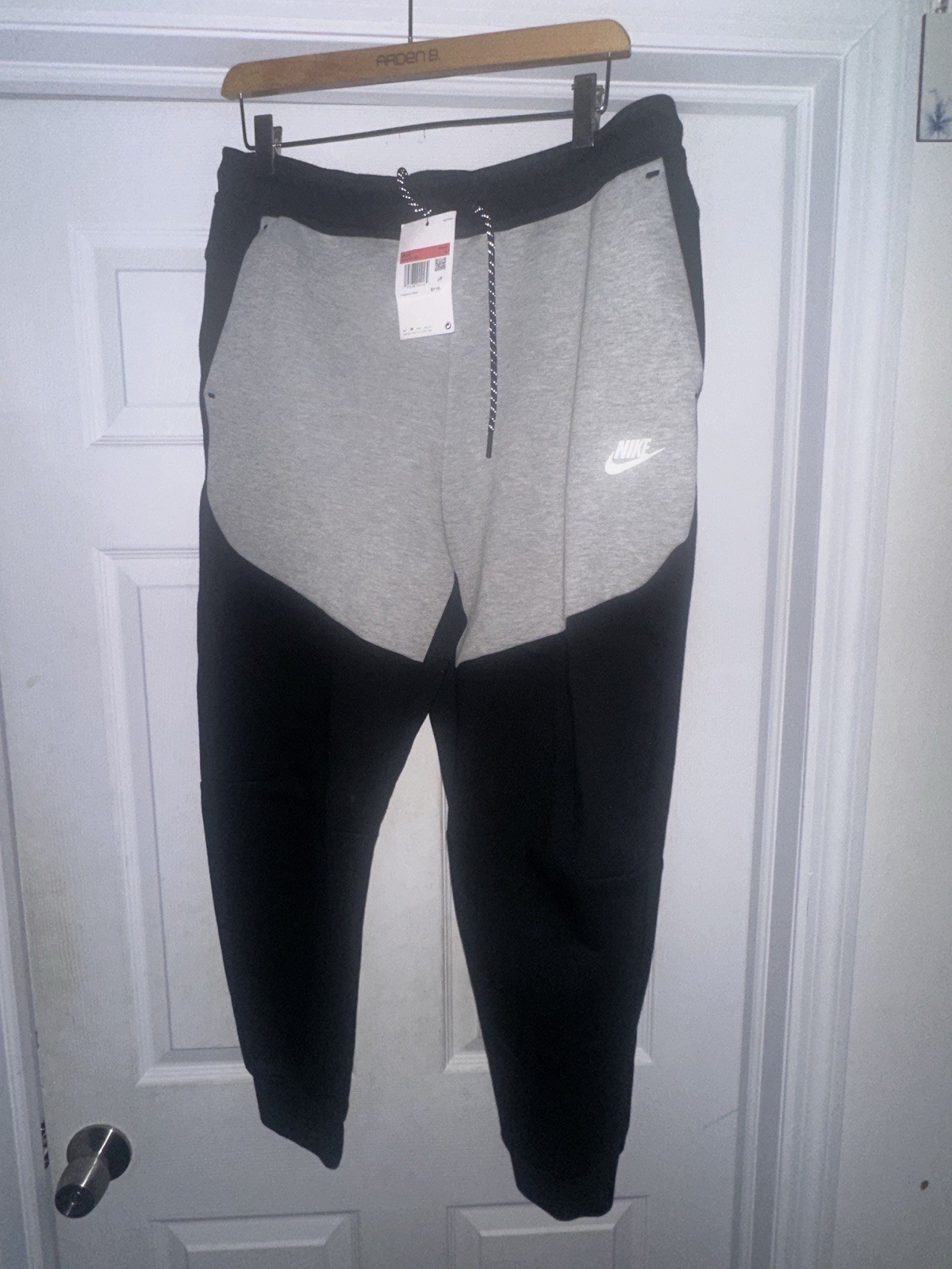 Nike Men’s Slim Tapered Jogger Pants Gray/Black Colorblock L CU4495-016