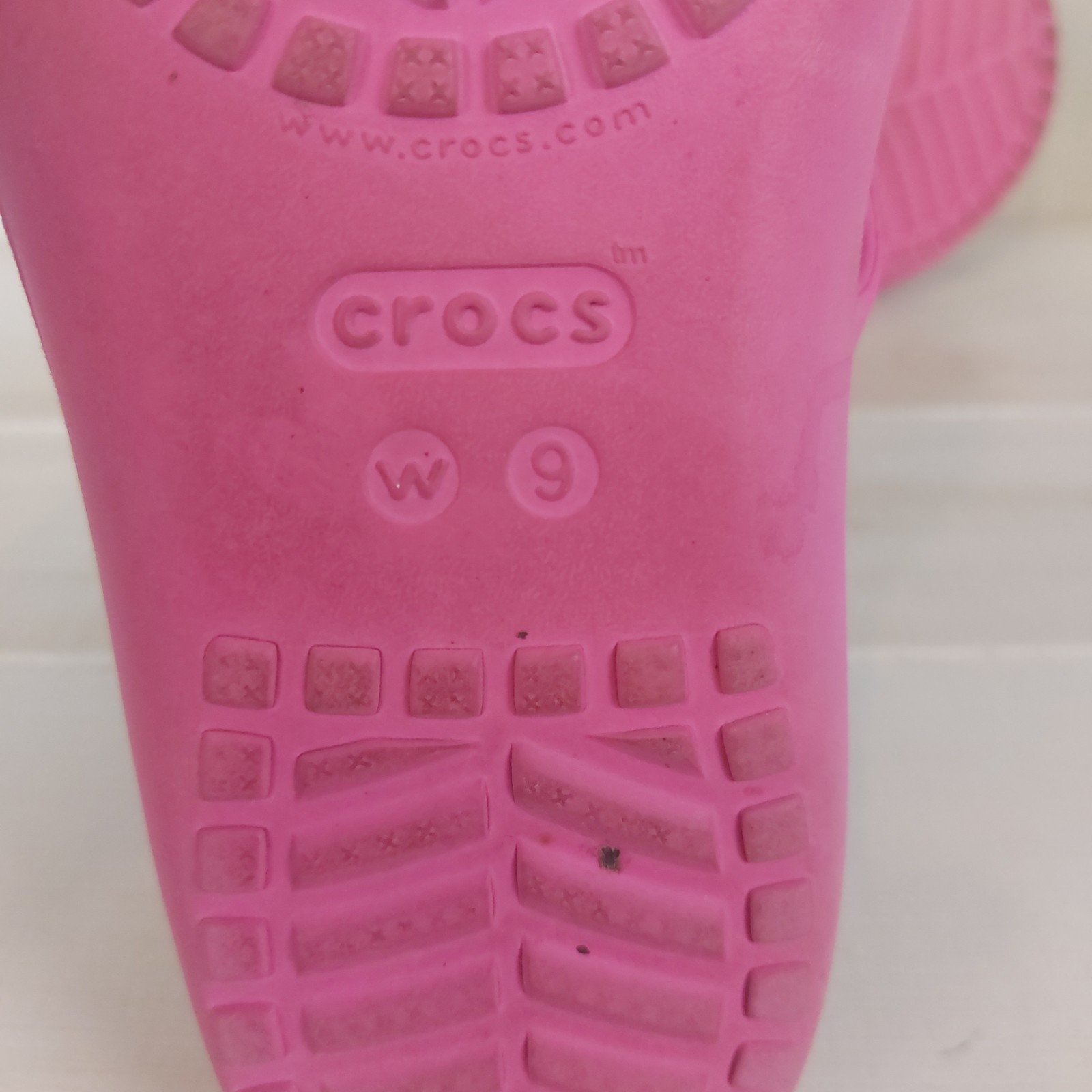 Crocs Kadee II Strappy Sandals Hot Pink Flip Flops Womens 9 Beach Iconic Comfort