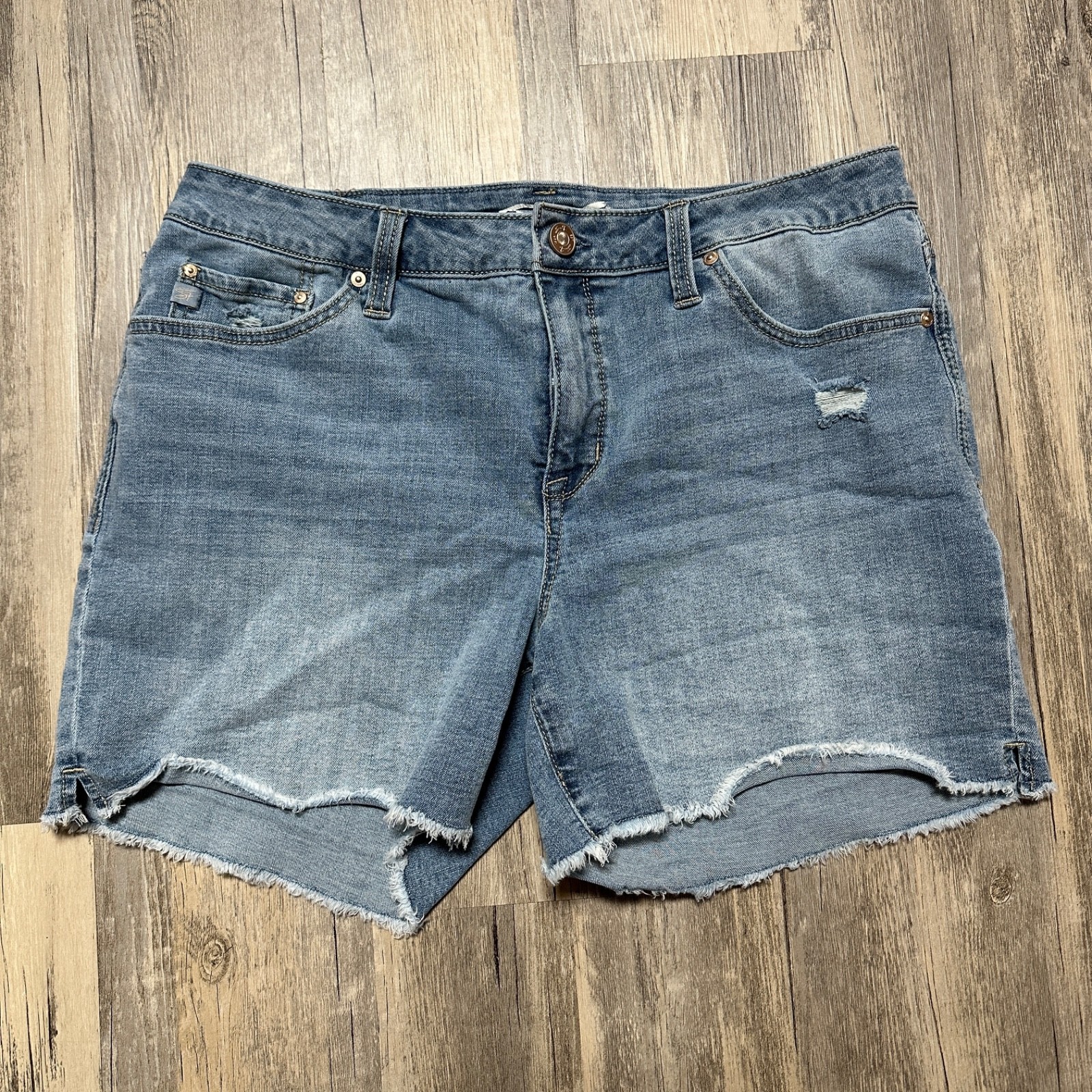 Seven7 Women’s Mid-Rise Comfort Stretch Weekend Short Key West Size 12