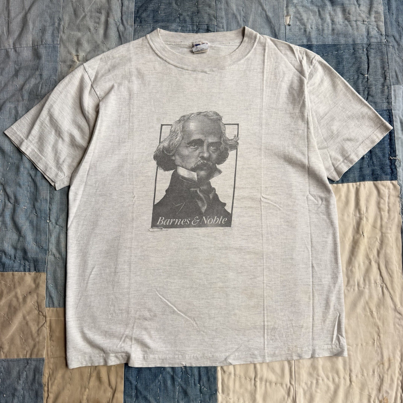 Vintage Nathaniel Hawthorne Barnes & Noble MV Sport Single Stitch 90s Size XL