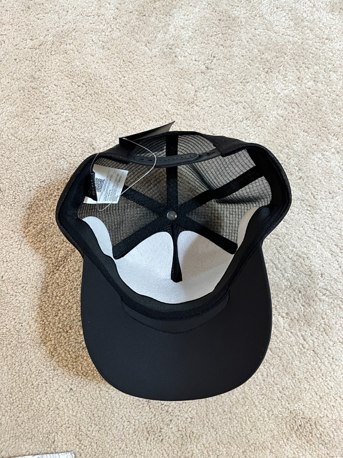 NEW NWT Arc’teryx Bird Trucker Curved Brim Hat Black One Size Adjustable