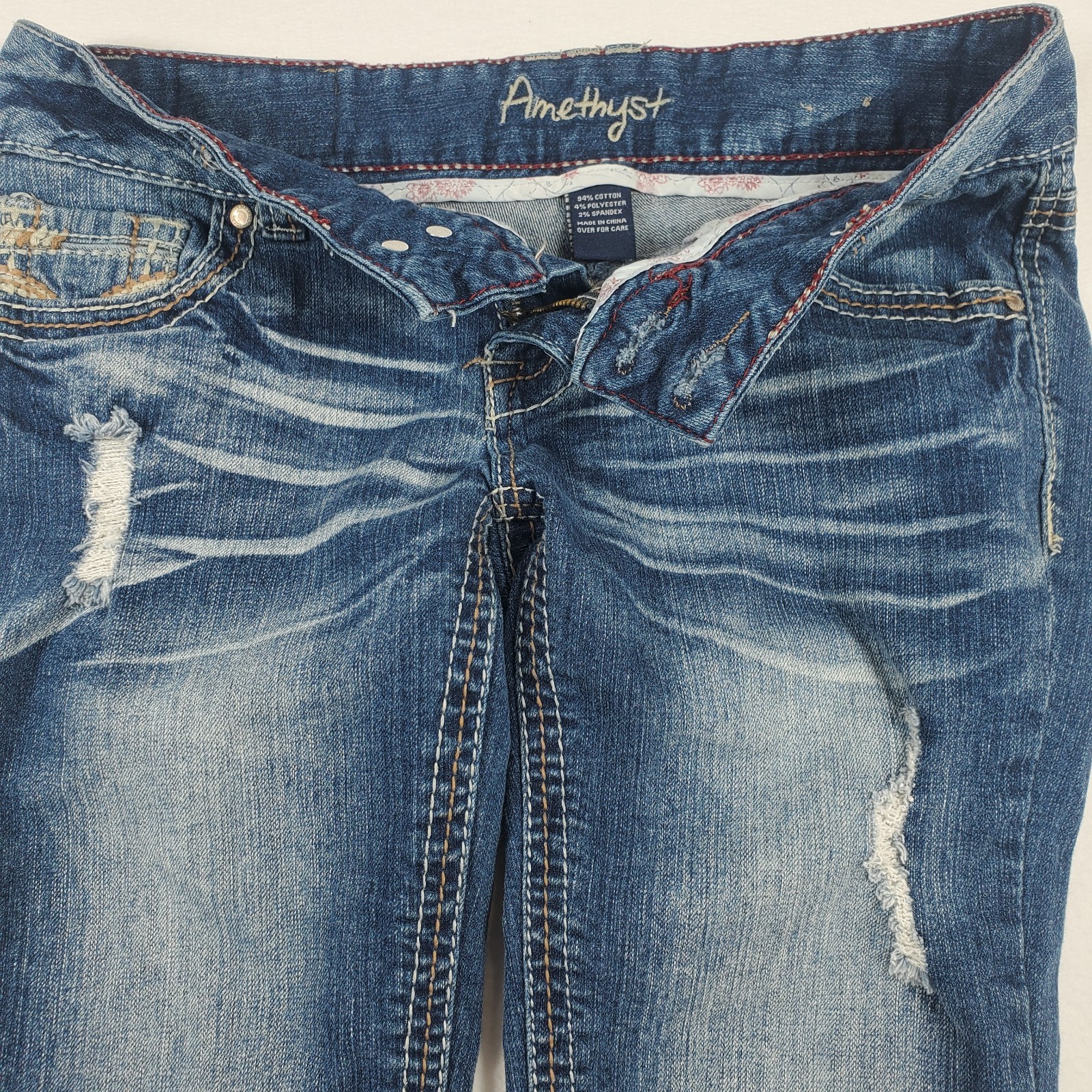 Amethyst Jeans Junior Womens 30×17 Blue Denim Capri Distressed