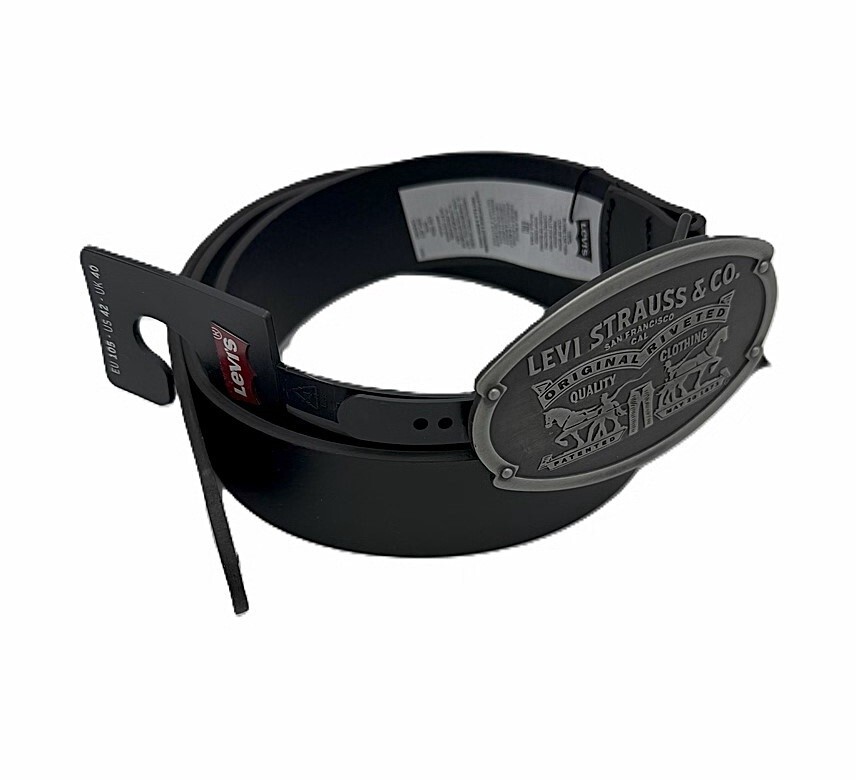 Levi’s Men’s 1.49 In (38MM) Bovine Leather Belt Black Size 42 (8707)
