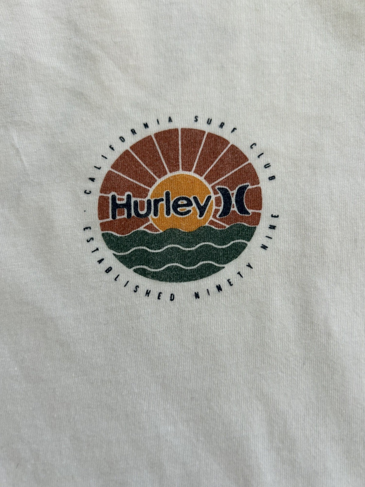 Hurley Men’s M Regular White Crew Neck Short Sleeve Logo Graphic T-Shirt (a)