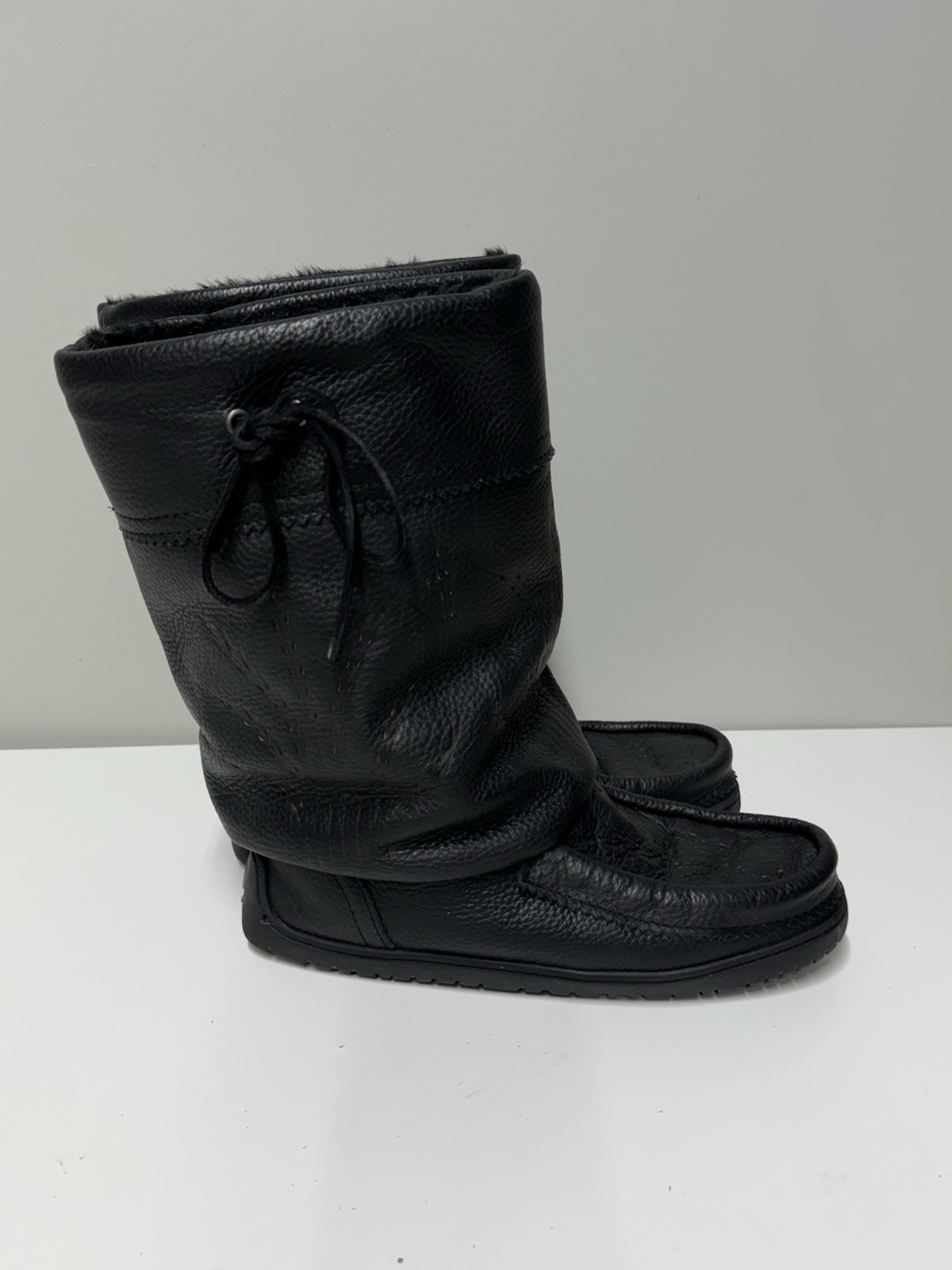 Manitobah Mukluks Boots Womens Size 9 Black Leather Vibram Winter Mid Calf
