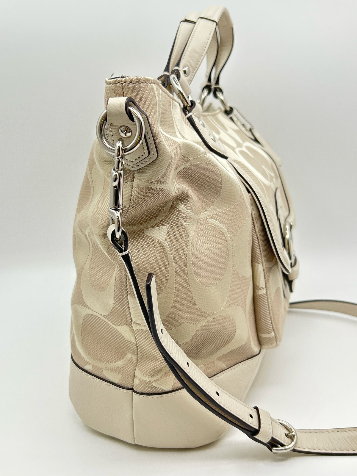 Coach Beige Signature Print Women Coach Campbell Abby Hobo #F28901 Satchel