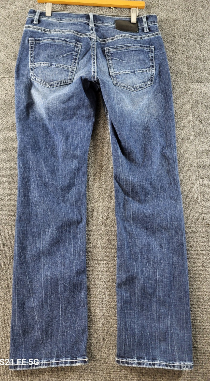 BKE Alec Straight Jeans Mens 32×31 M Rise Med Wash Whiskering Great Fade Stretch