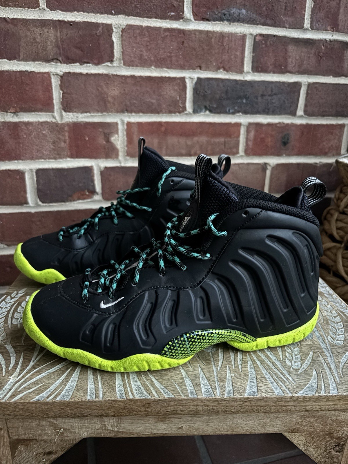 Nike Little Posite One Emerging Powers GS Youth Size 4.5 Y Black/Cactus Teal