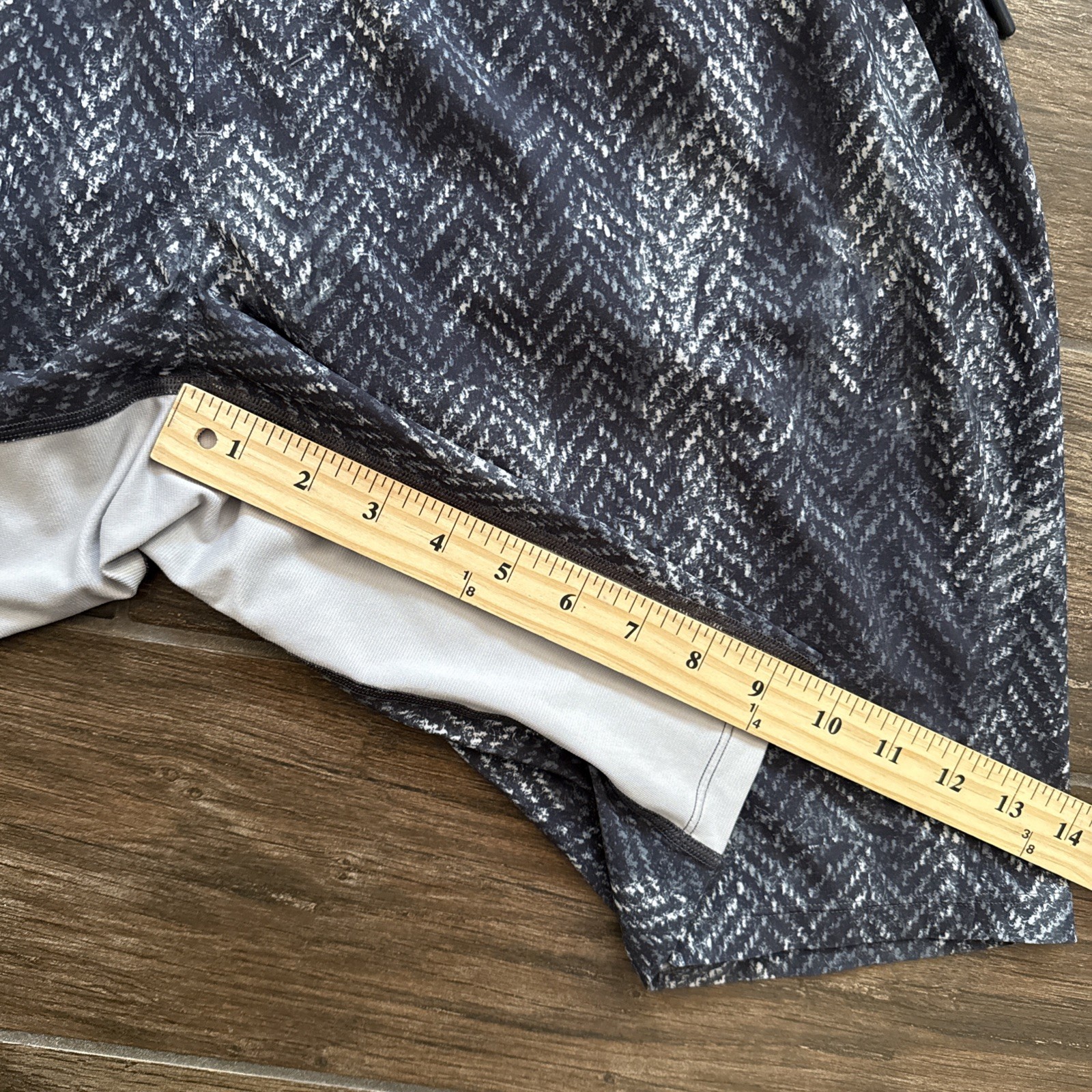 Lululemon Shorts Men Large Lined 9 Inseam Navy Chevron Athletic Drawstring