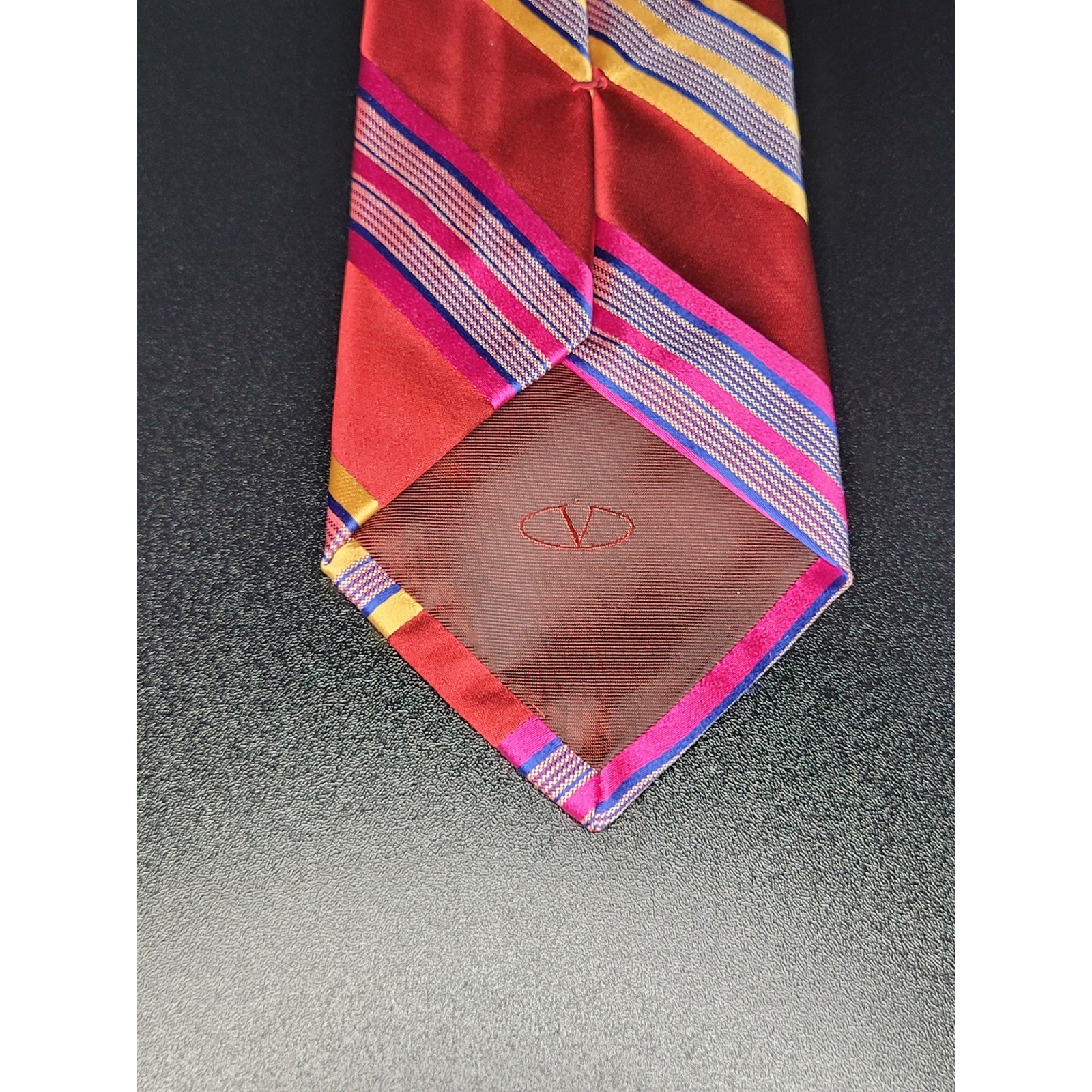 Valentino Men’s Necktie Red Striped Silk 3.75″ x 58″ Excellent