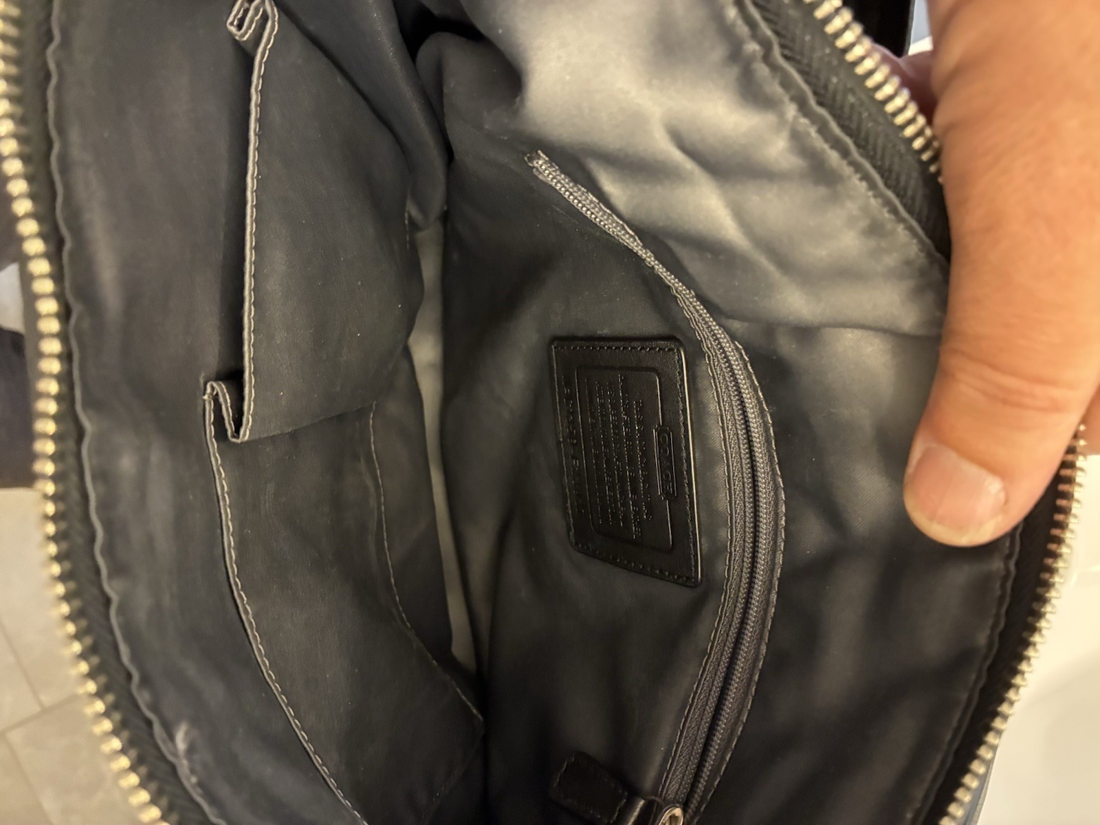 Coach Medium Black Leather Shoulder Bag Purse W/Silver Hardware & Hangtag