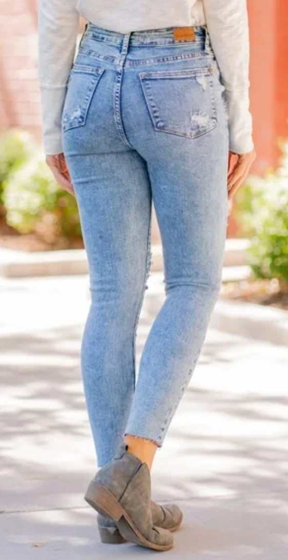 New PLUS Judy Blue Skinny Fit Light Blue Denim JB88266