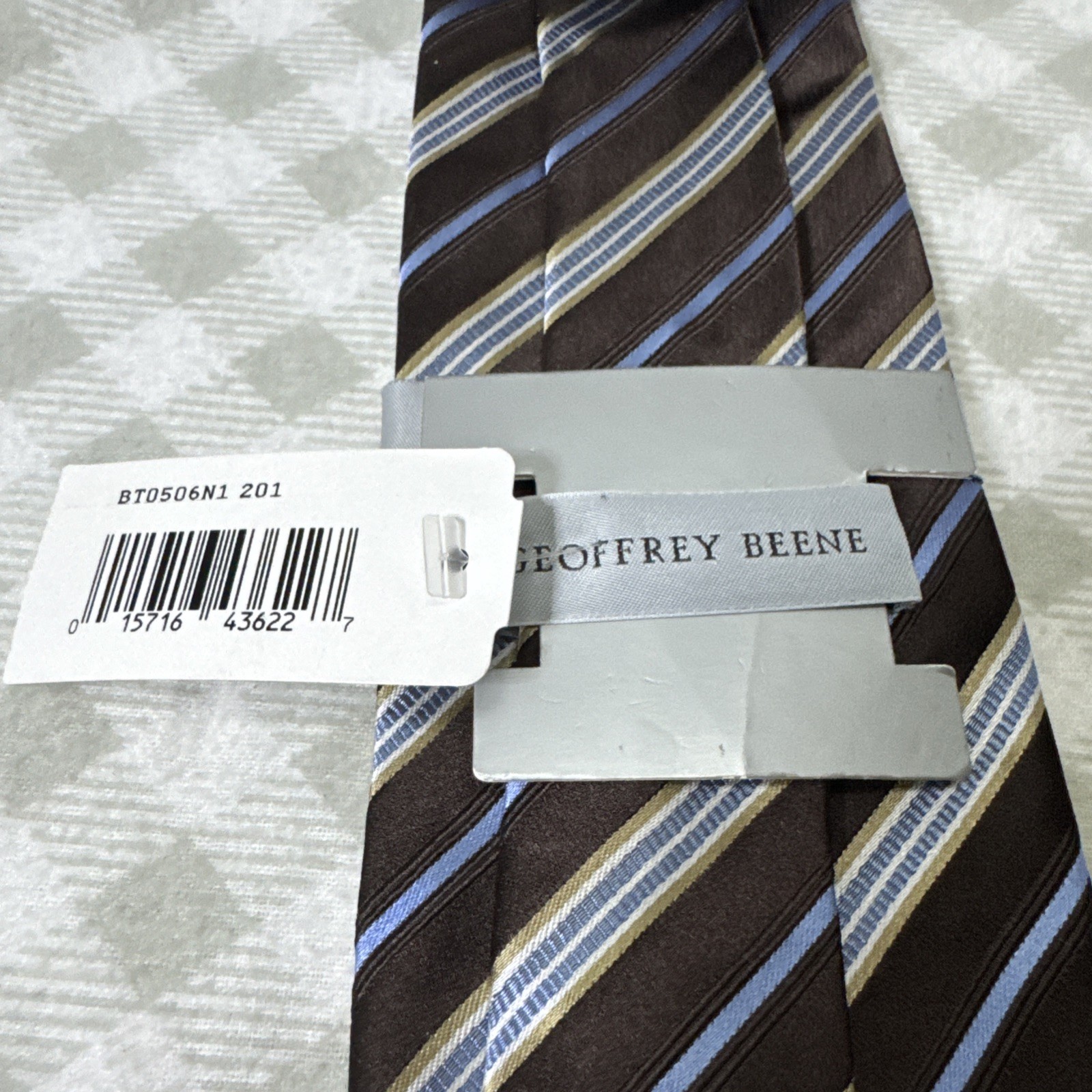 New GEOFFREY BEENE Brown Blue Tan Stripe Silk Classic Tie