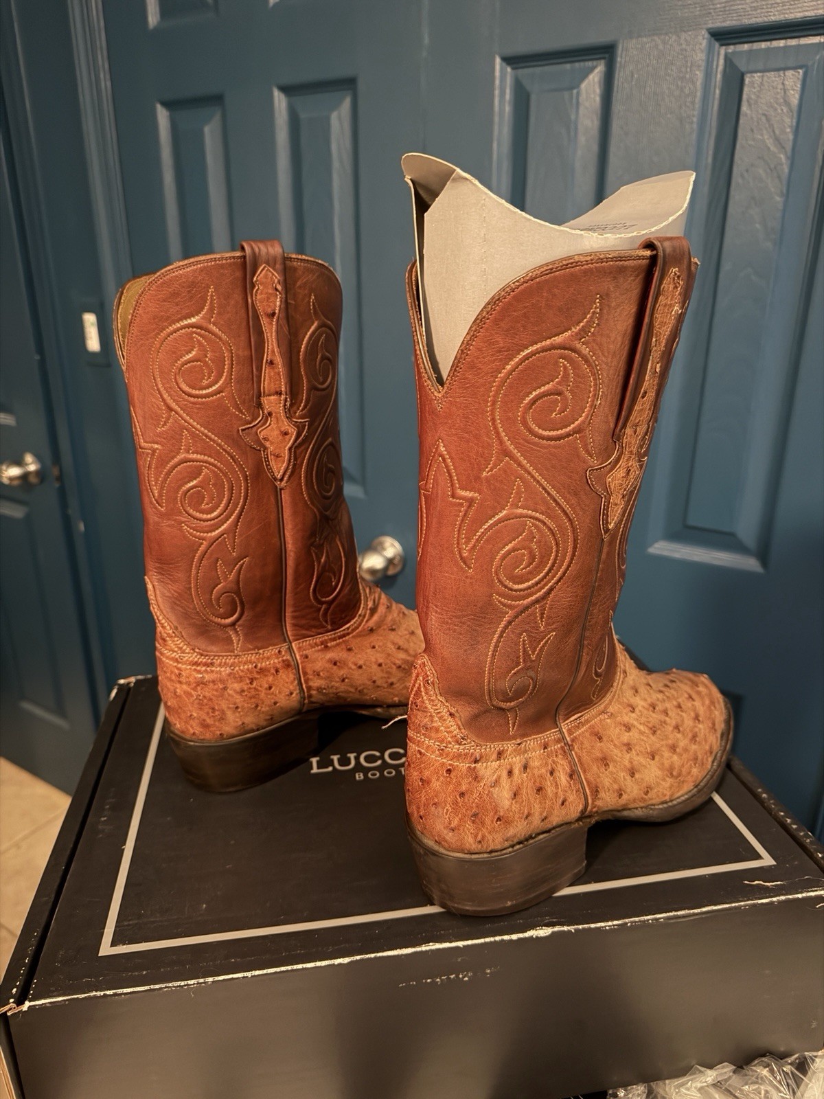 Lucchese Classics Handmade Ostrich Boots 9EE Tan/Lt Brown Barnwood From Allen’s