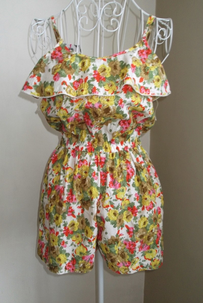 BNWT BOOHOO Floral Print Romper Playsuit Retro 1950s Style 100% Cotton Size 8