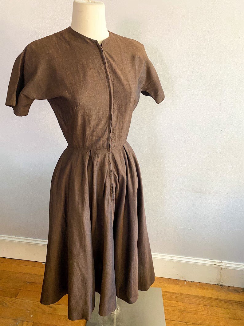 Cocoa Brown late 40s/early 50s Nantucket Naturals Metal Zip front day dress