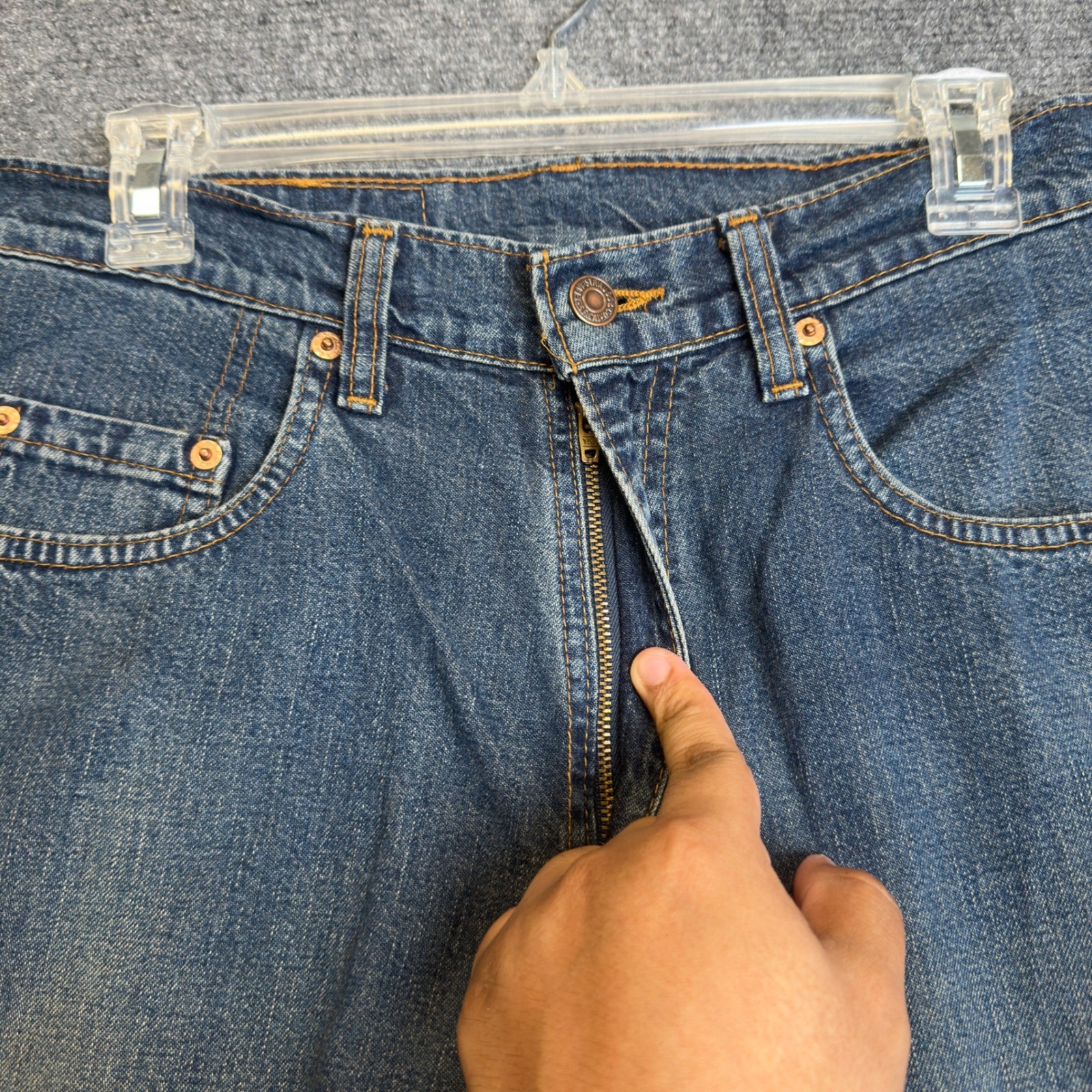 Vintage Levi’s 565 Loose Fit Straight Leg Mens 31×34 Blue Jeans 90s Baggy Denim