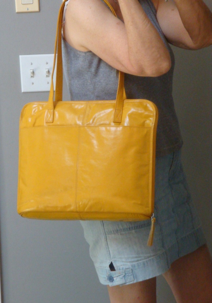 LATICO Leather Laptop Business School Tote Shoulderbag Lightweight Golden Yellow