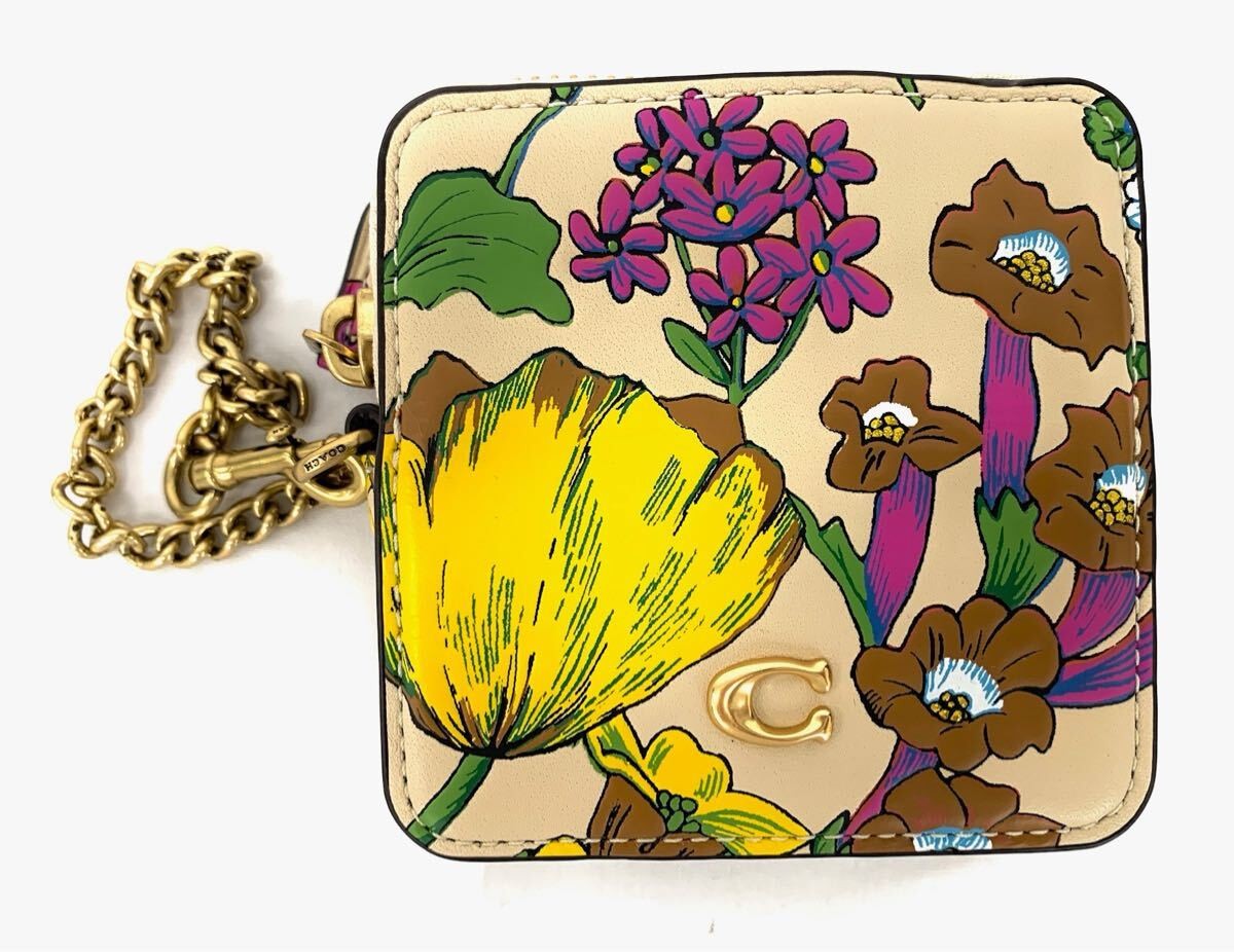 T12 043 Condition COACH Floral Coin Case Leather Pouch