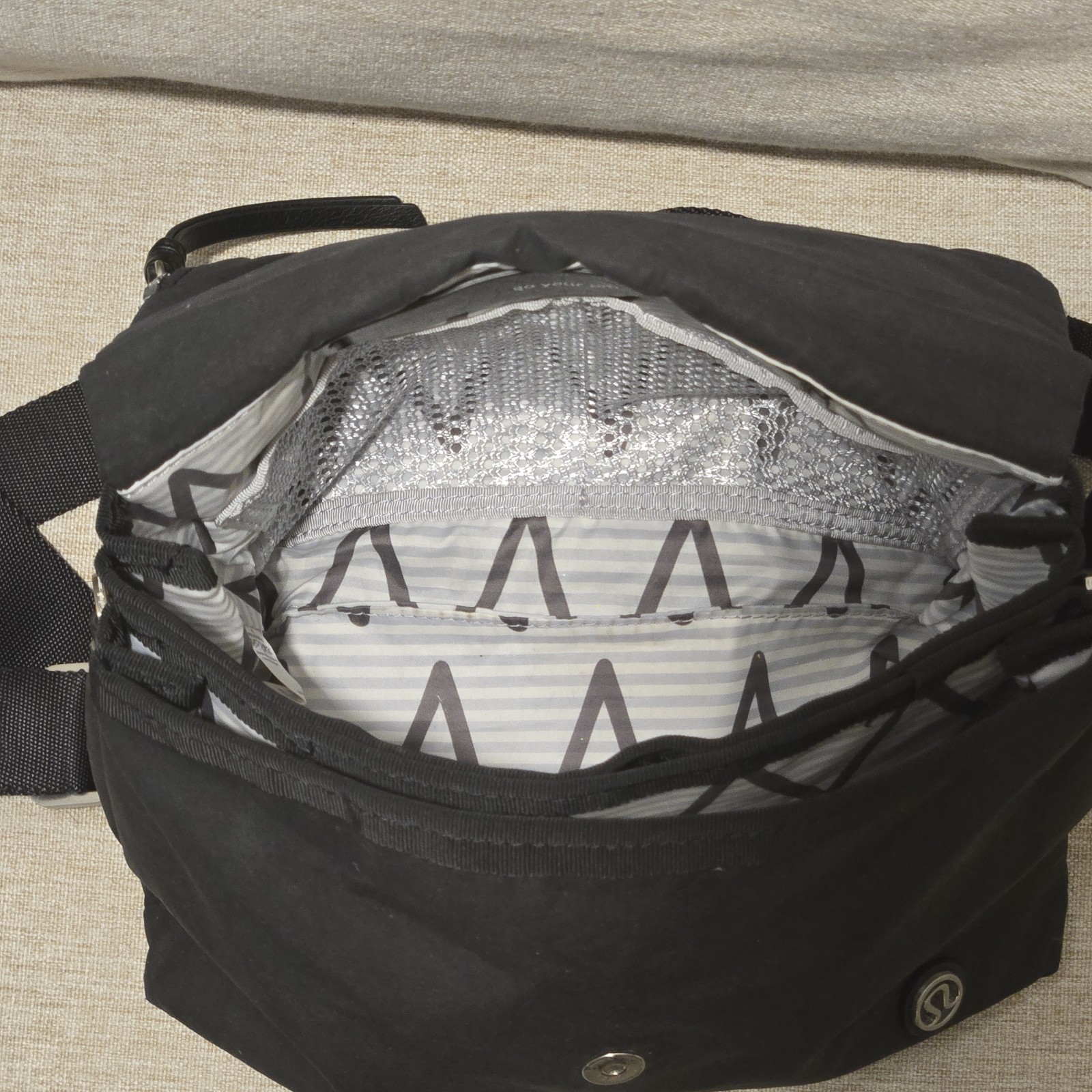 Lululemon Party Om “Go Your Om Way” Crossbody Black Nylon Messenger Bag Purse