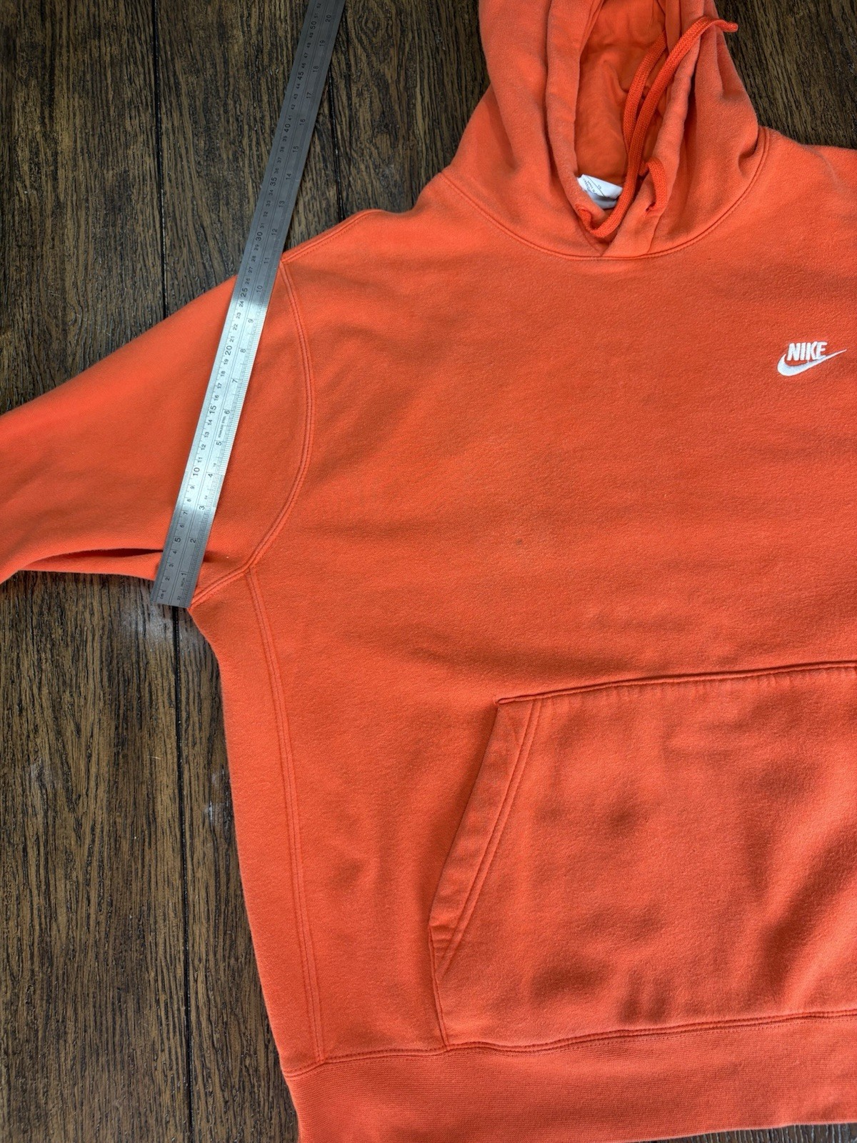 Nike Men’s Orange Embroidered Logo Fleece Pullover Hoodie Kangaroo Pocket sizeXL