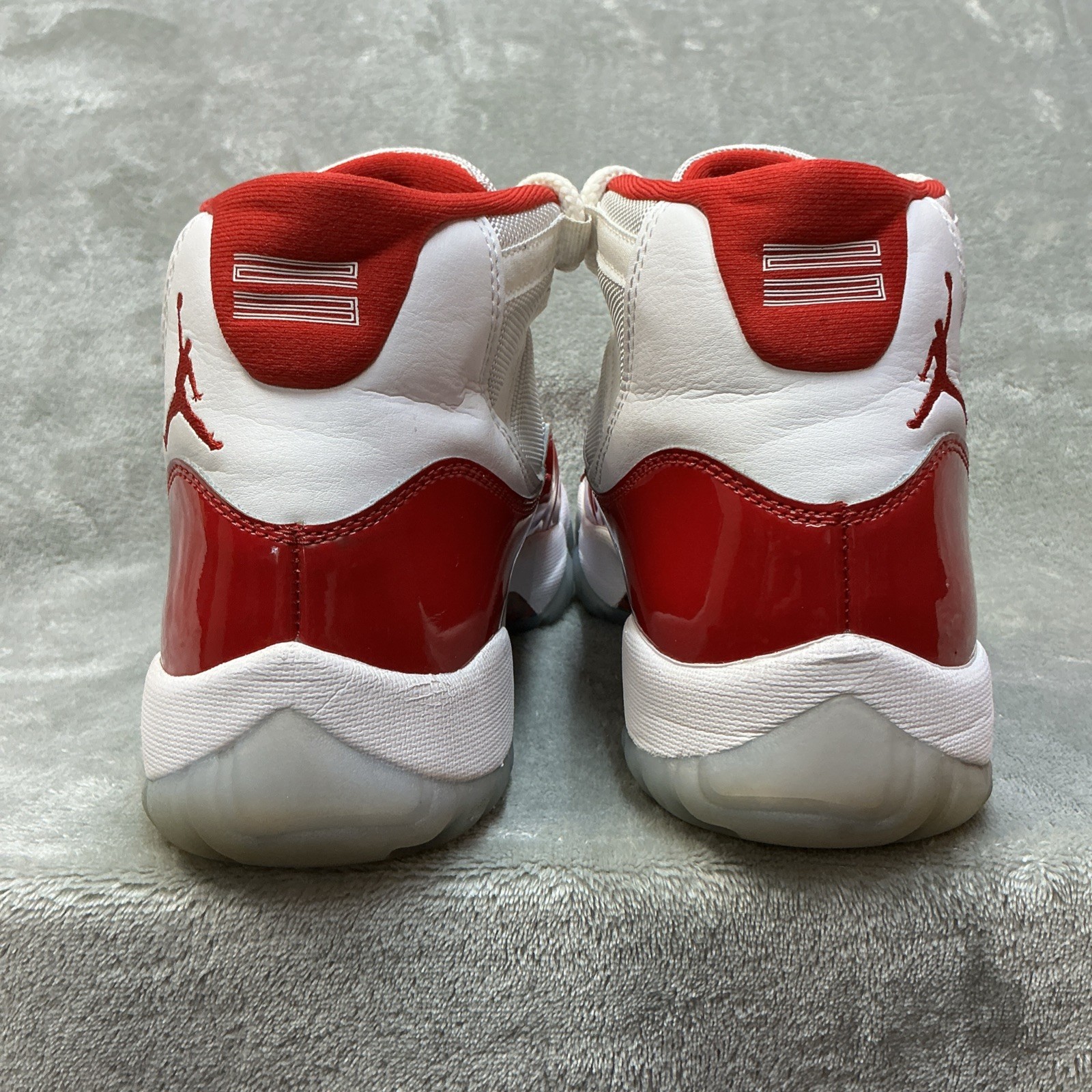 Air Jordan 11 Cherry 2022 Size 9 Mens Red/White paten leather CT8012 116
