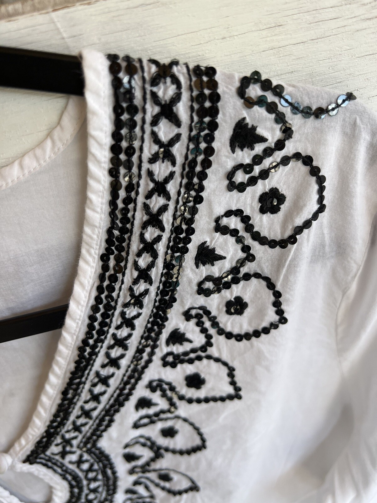 a.n.a. Sequence Beach Cover Up Women L White Black Trim V Neck Long Sleeve