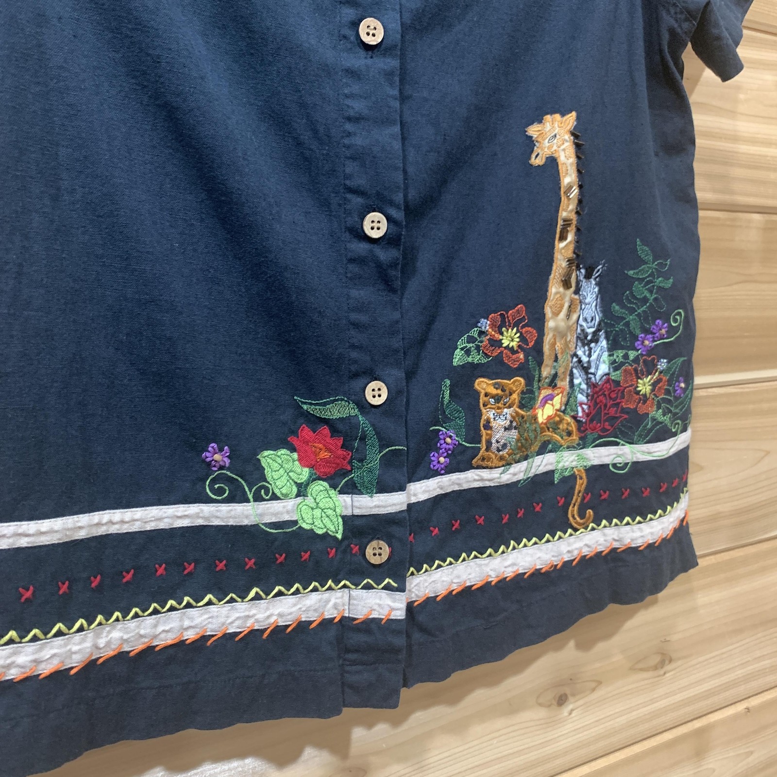 Lemon Grass Shirt Womens Small Black Embroidered Safari Animals Layered Top