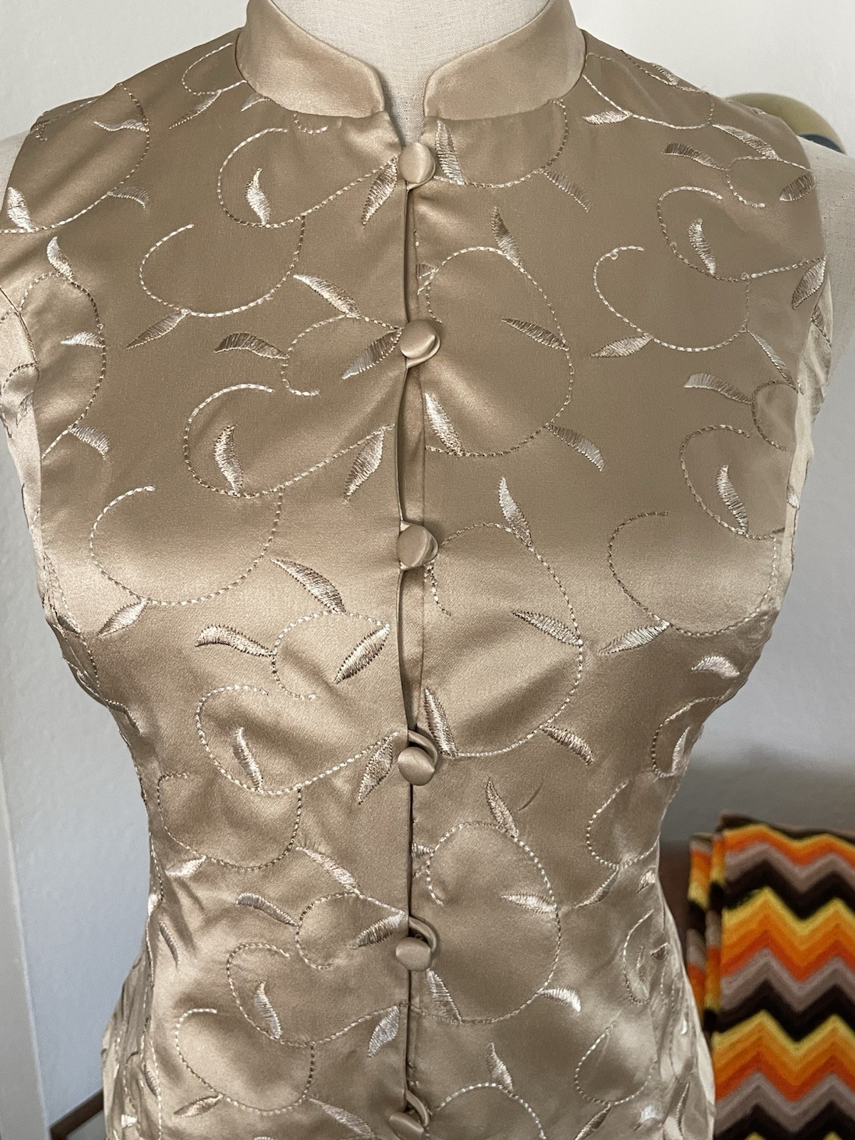 Ann Taylor LOFT Silk Brocade Buttoned Blouse 4P Petite Champagne