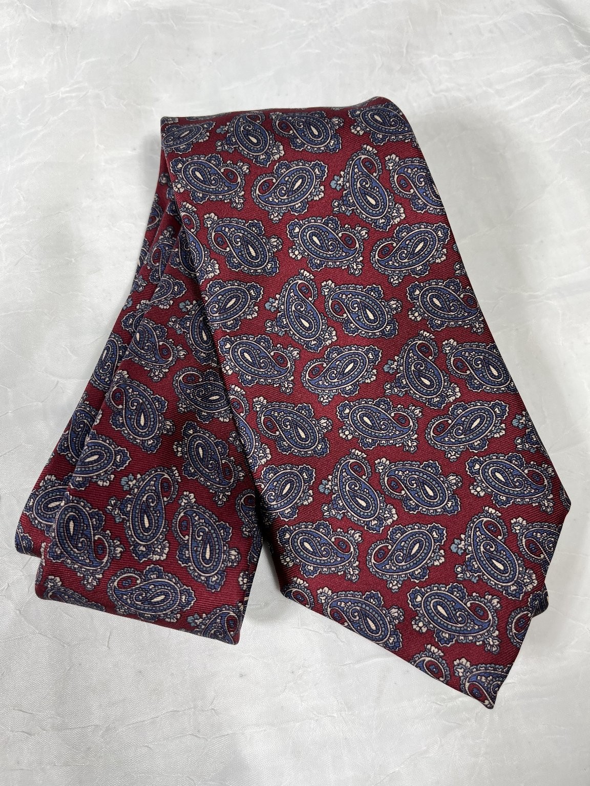 Christian Dior Men’s Tie Burgundy Paisley 57-60″ Silk Classic
