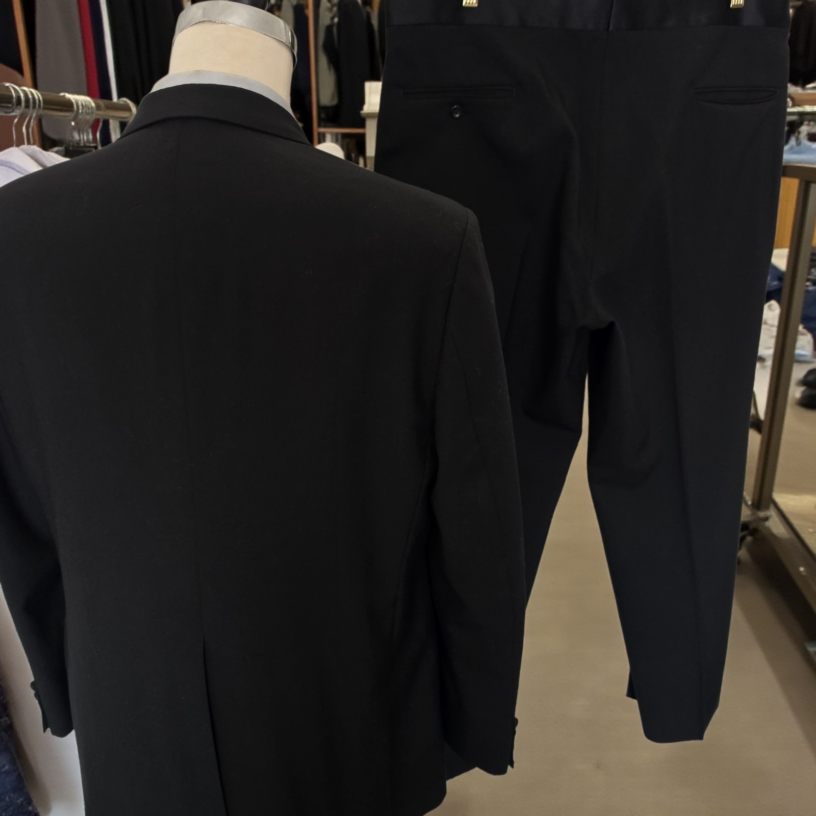Vintage 1970s Tuxedo 44s 38×29 One Button Notch Lapel Bill Blass