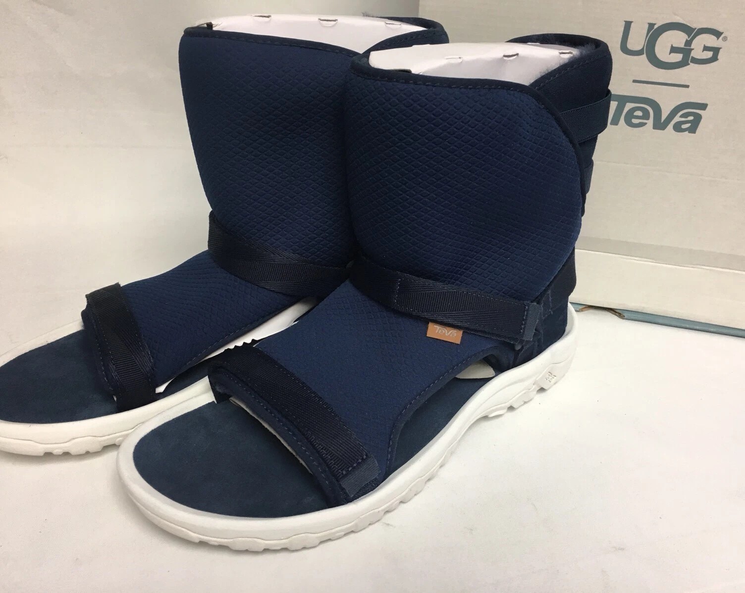 UGG/TEVA COLLAB Black Iris SHEEPSKIN SPORTY HYBRID BOOT SANDAL 1018220U SZ M4/W6
