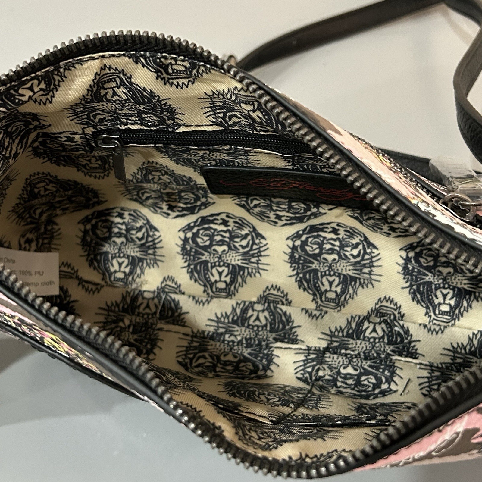 NWT Ed Hardy Shoulder / Crossbody Bag – Pink Camo – Skulls & Screaming Tigers