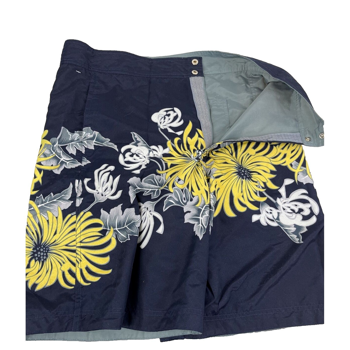 Board Shorts Reversible XL Tropical Flowers on Black other side Green surf beach
