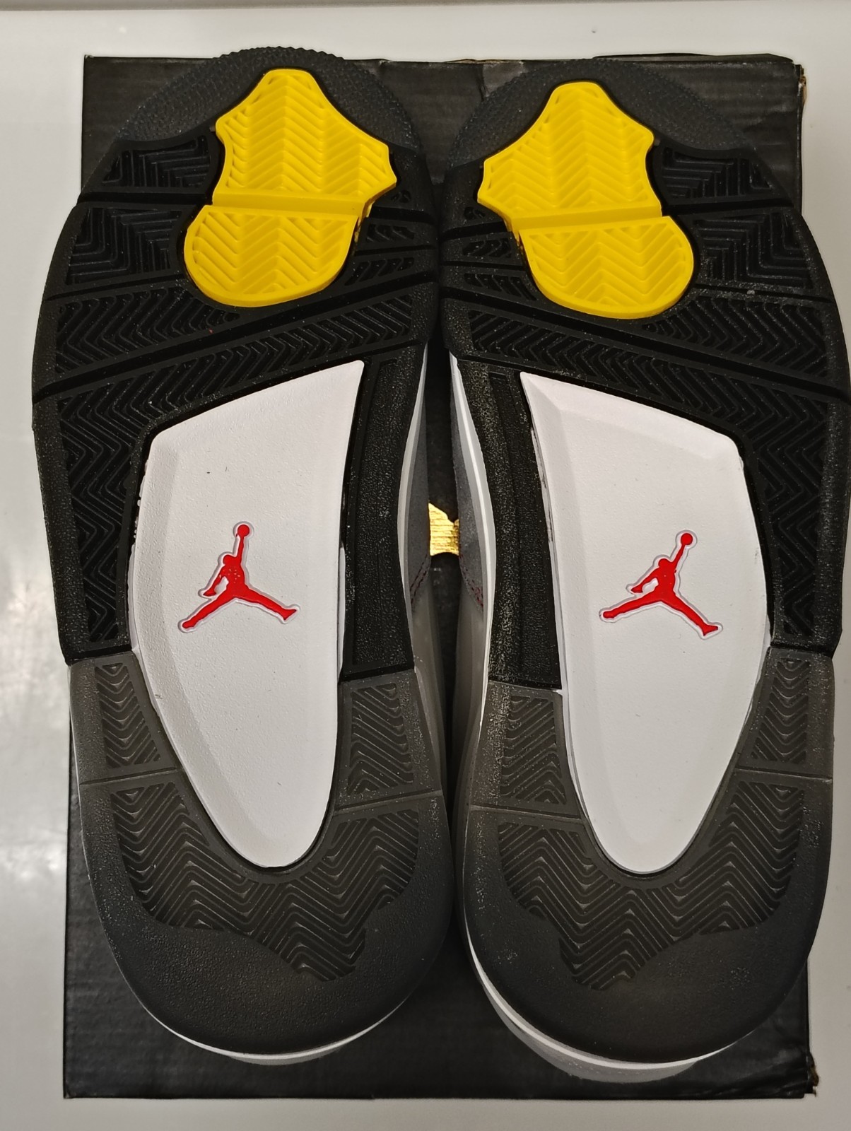 Air Jordan 4 RM White RED BLACK BLANC FUME Size 6.5Y/8W IB8051-100 New With Box