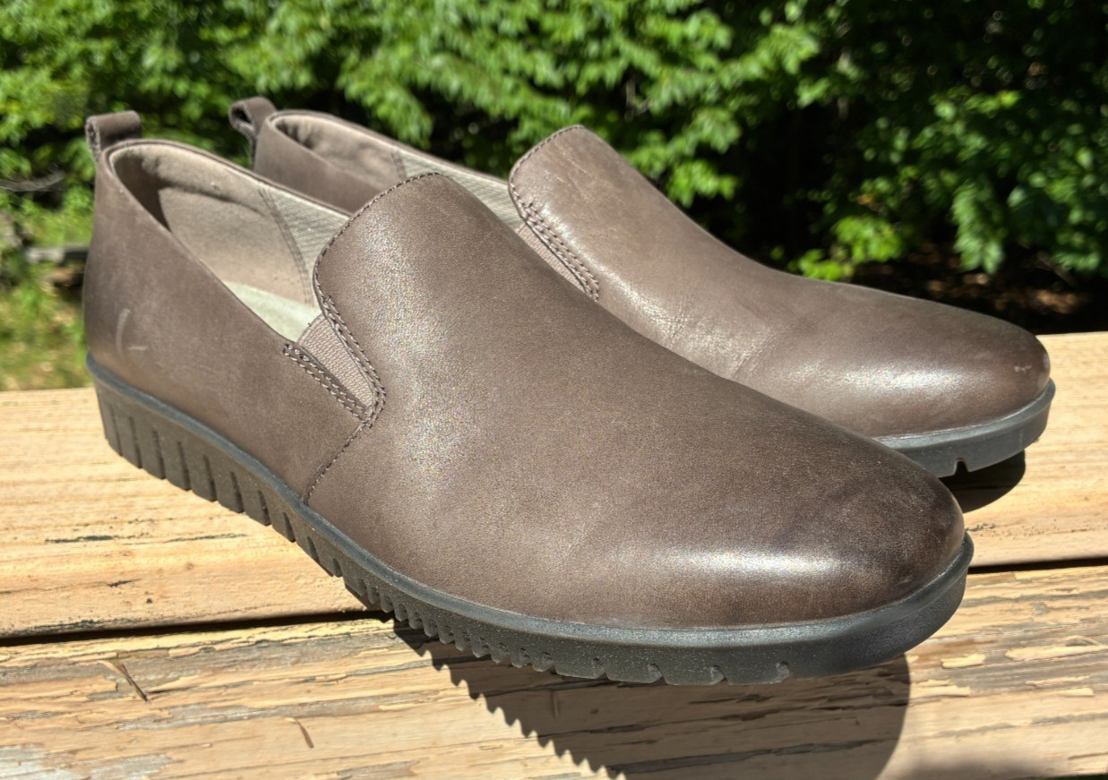 Dansko Linley 9142-947800 Womens Gray Loafers size 40 Slip Ons Leather Shoes