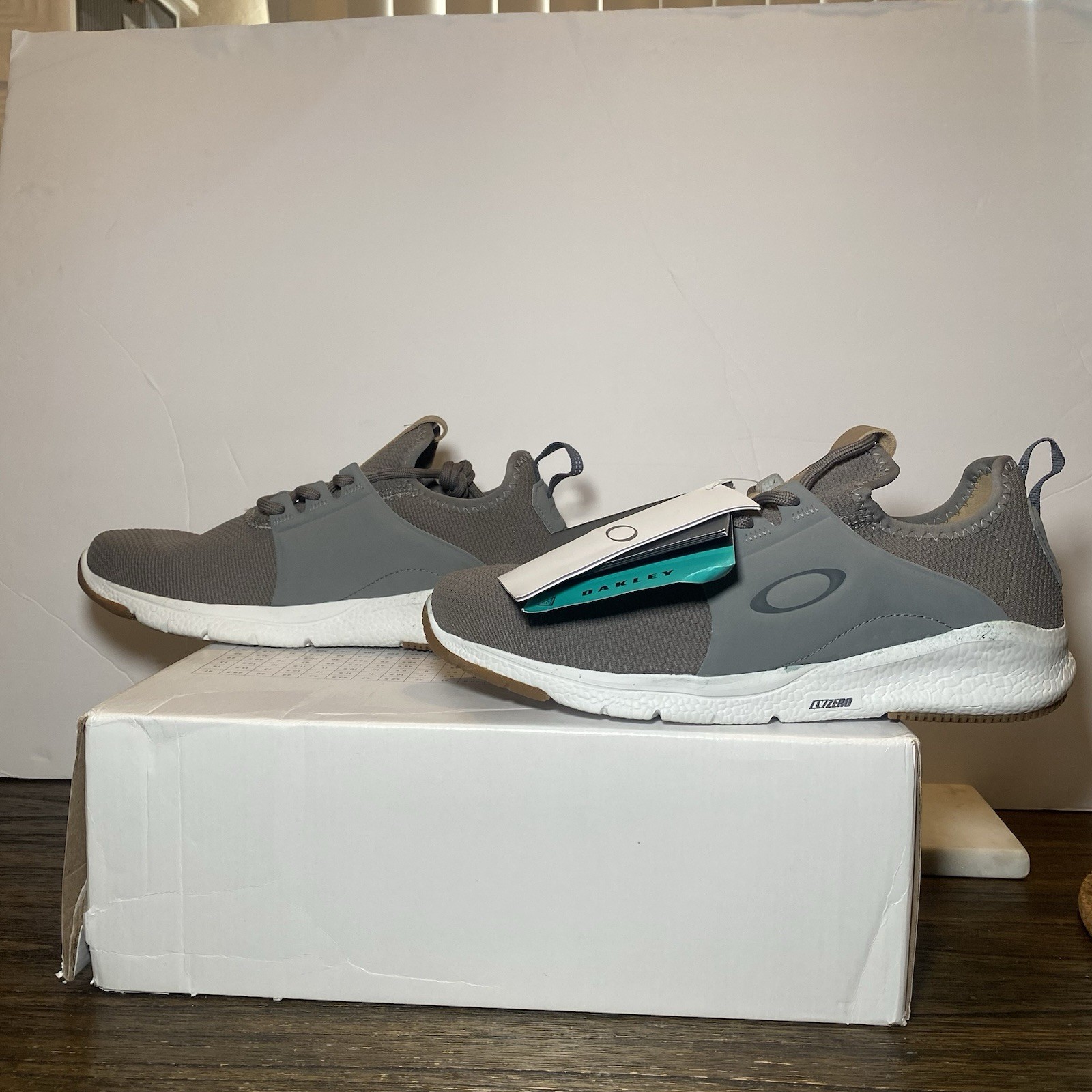 NEW Oakley DRY Men’s Sneakers Grigio Scuro Dark Gray Mesh Shoes FOF100136 Size 8