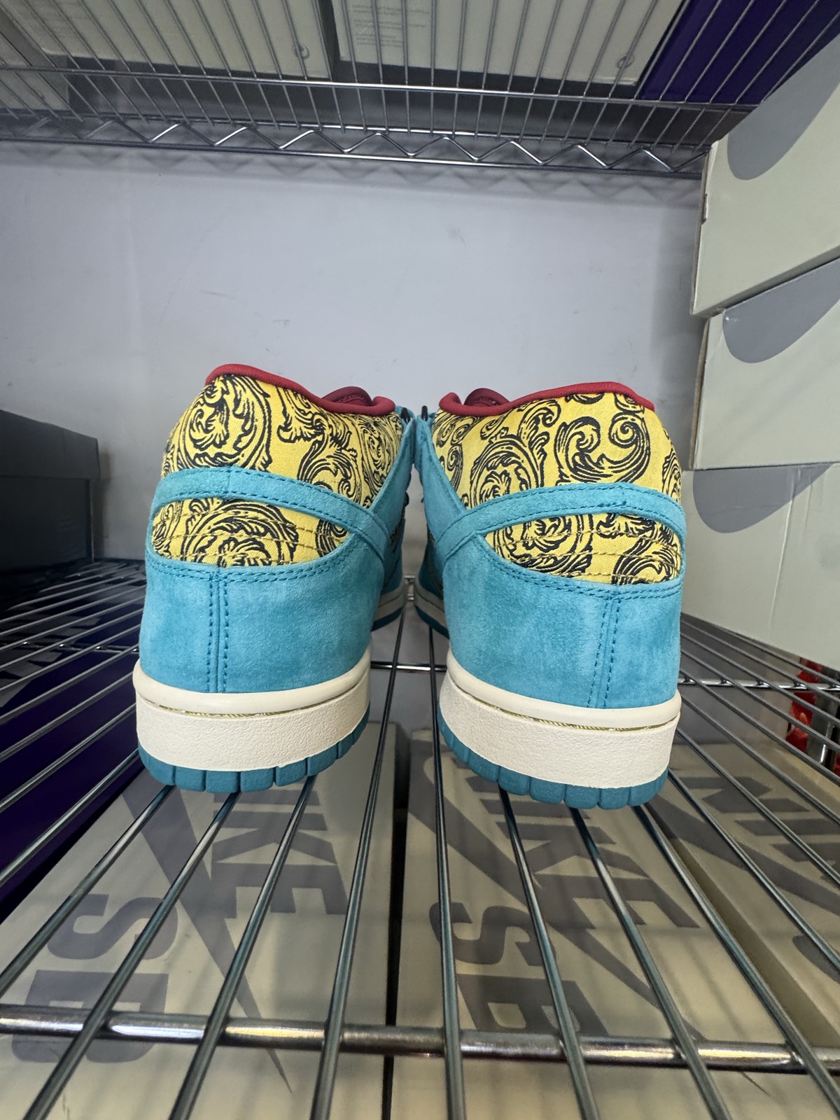 Nike SB Dunk Mid Premium Peacock – NEW10.5M/12WBrand NewOriginal Box (Good)