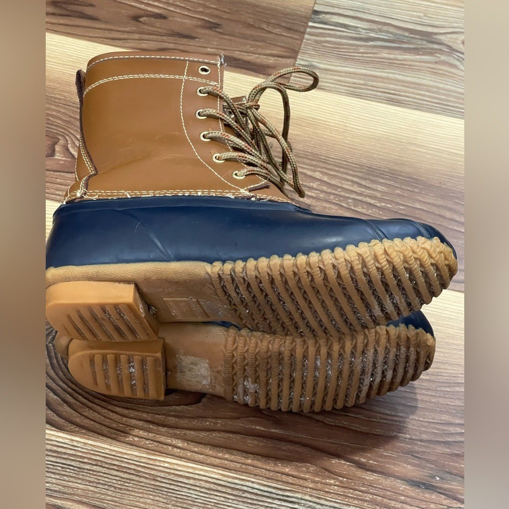 Khombu 6M “Letty” Leather and Man Made Upper Brown and Blue Duck Boots