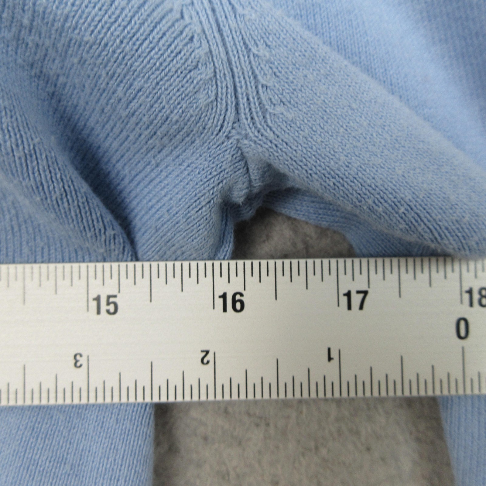 Cabi Cardigan Sweater Womens Medium Blue V Neck Button Front Split Back Knit