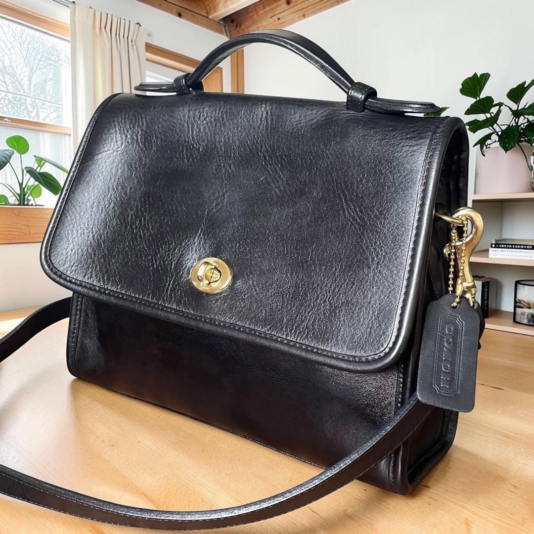 Old Coach Court Bag USA Black 9870 fashion casual simple vintage turn lock Japan