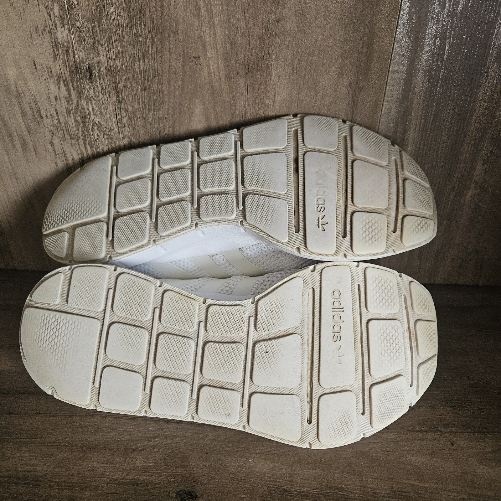 Size 9.5 – adidas Swift Run Triple White